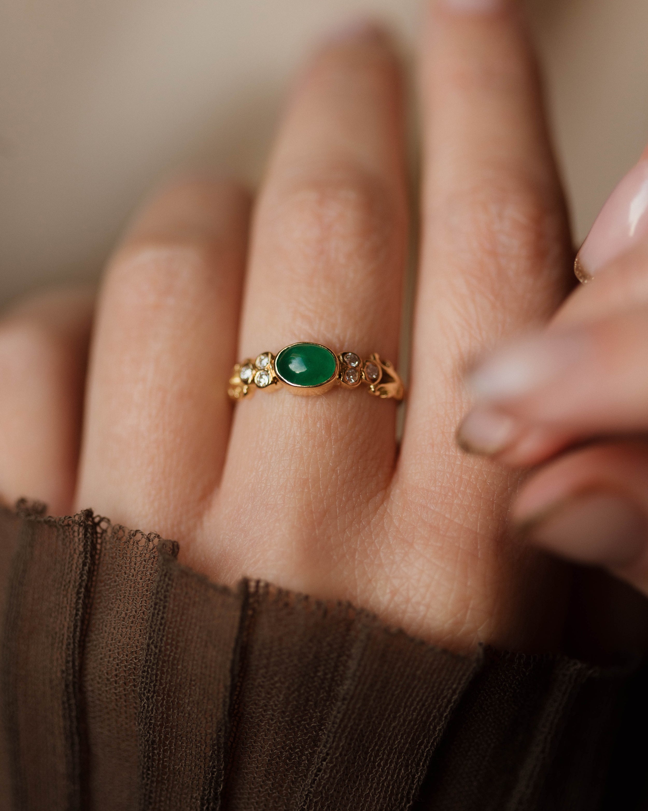 Image of Miriam Vintage 18ct Gold Emerald & Diamond Seven Stone Ring