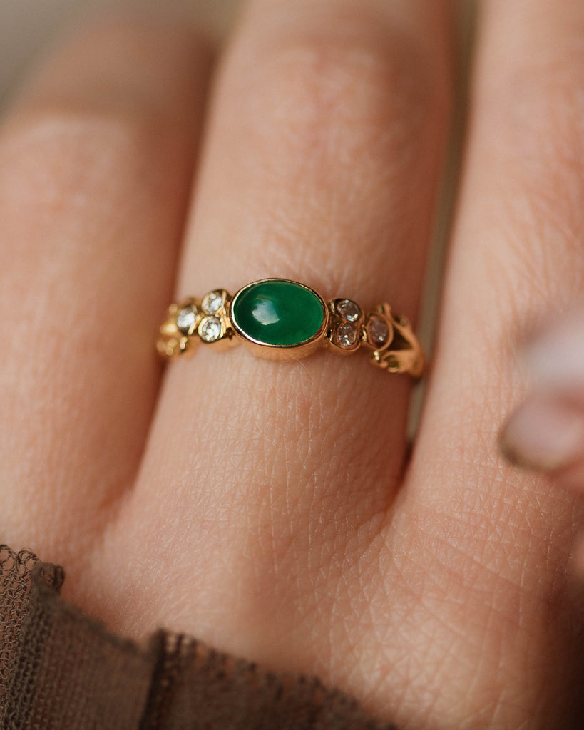 Miriam Vintage 18ct Gold Emerald & Diamond Seven Stone Ring