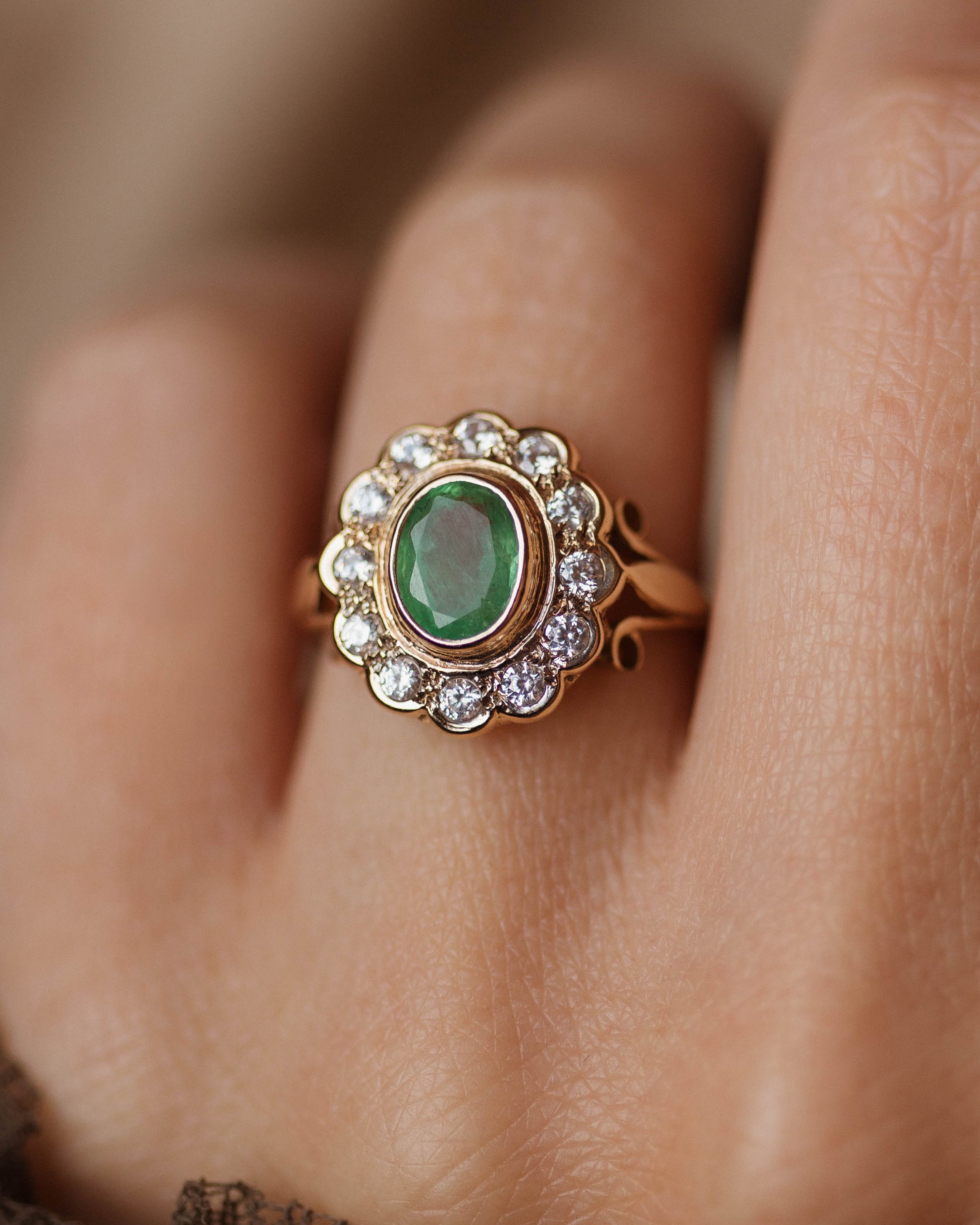 Thalia 1988 Vintage 9ct Gold Emerald & CZ Cluster Ring