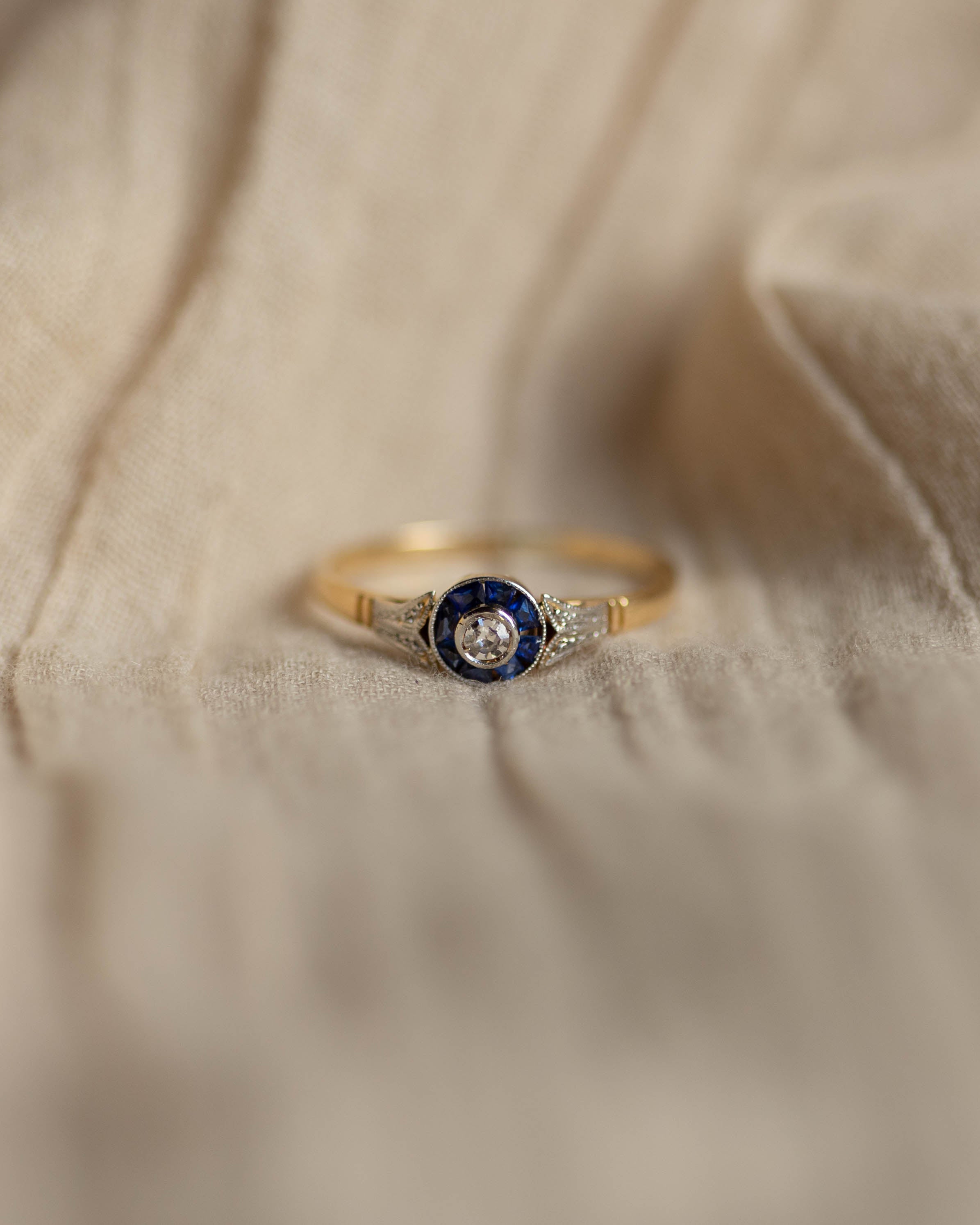 Thérèse Antique Art Deco 18ct Gold Sapphire & Diamond Target Ring
