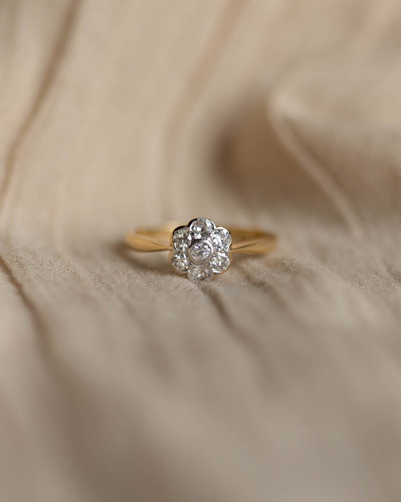 Odette 1958 Vintage 18ct Gold Diamond Daisy Cluster Ring