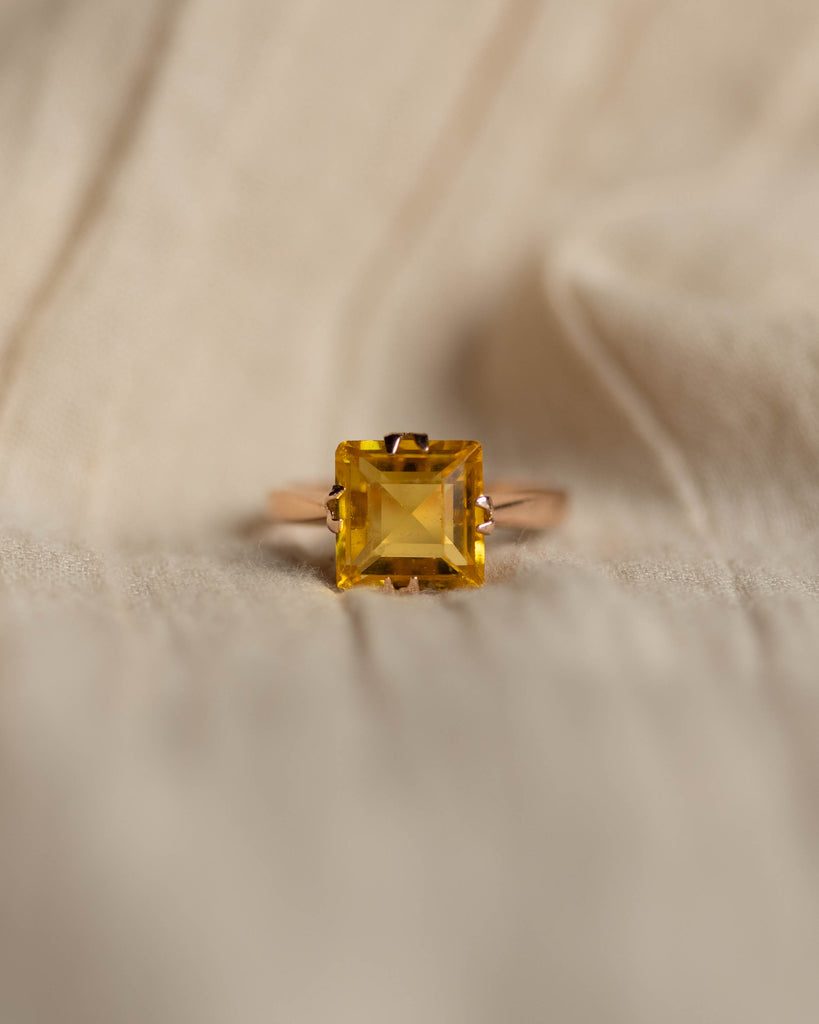 Nina Vintage 9ct Gold Yellow Paste Single Stone Ring