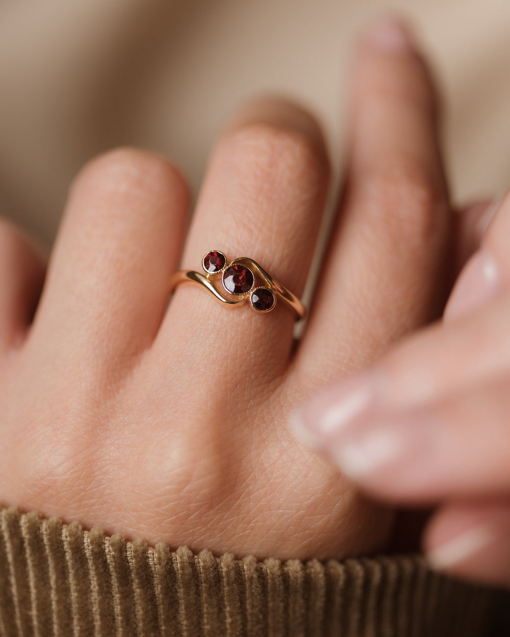 Bathsheba 1915 Antique 18ct Gold Garnet Trilogy Ring