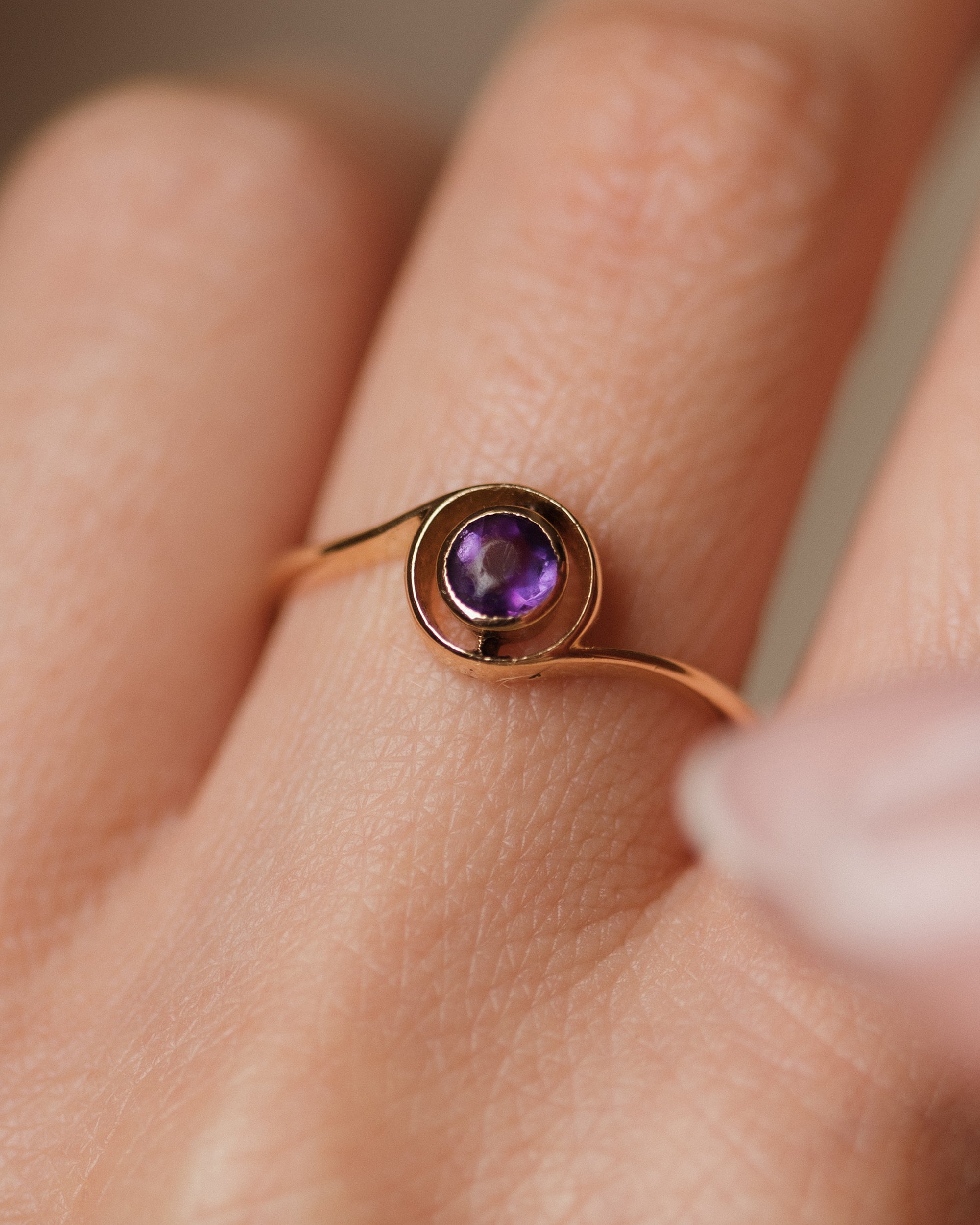 Florence 1916 Antique 18ct Gold Amethyst Single Stone Ring