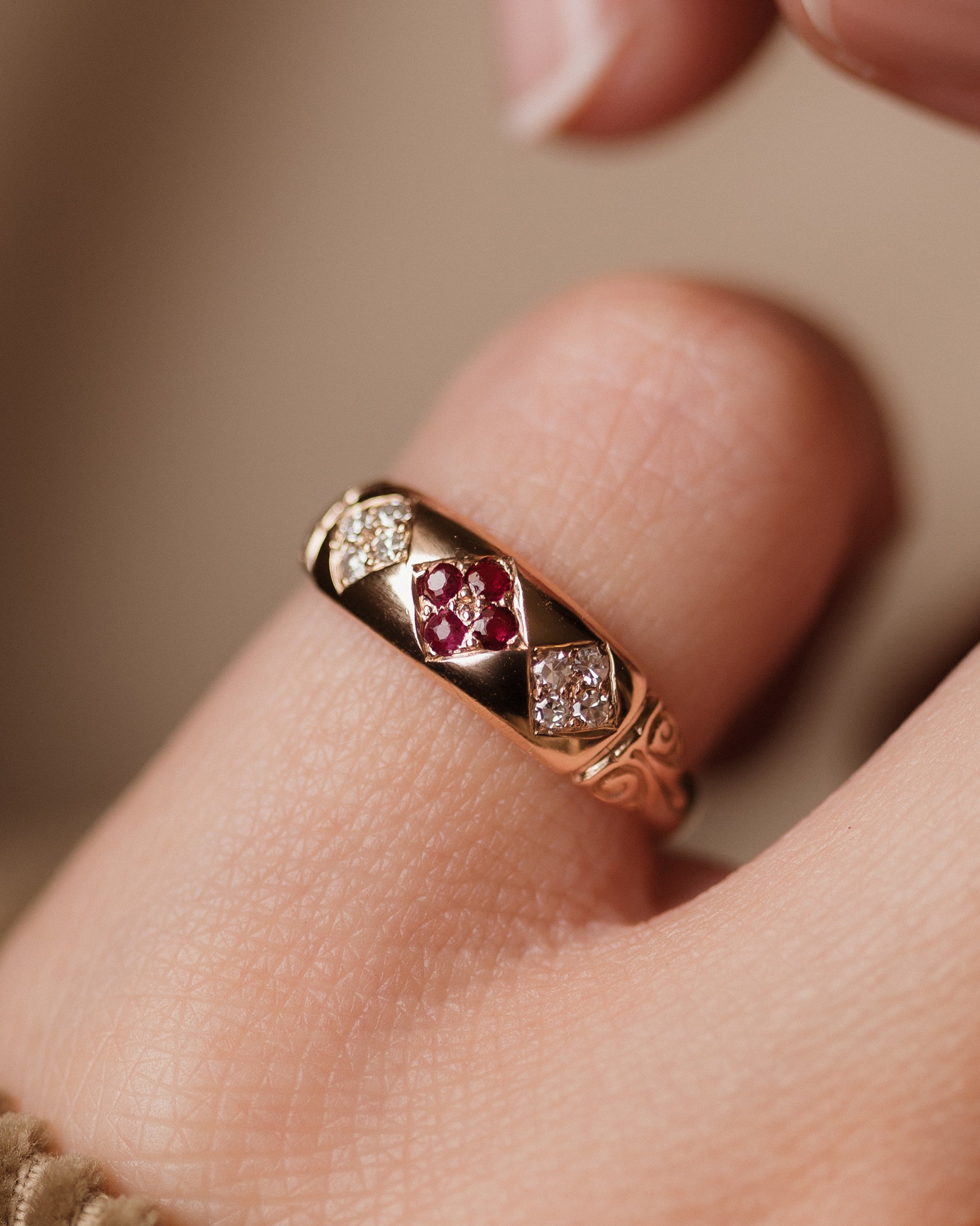 Effie 1990 Vintage 9ct Gold Ruby & Diamond Rubover Band Ring
