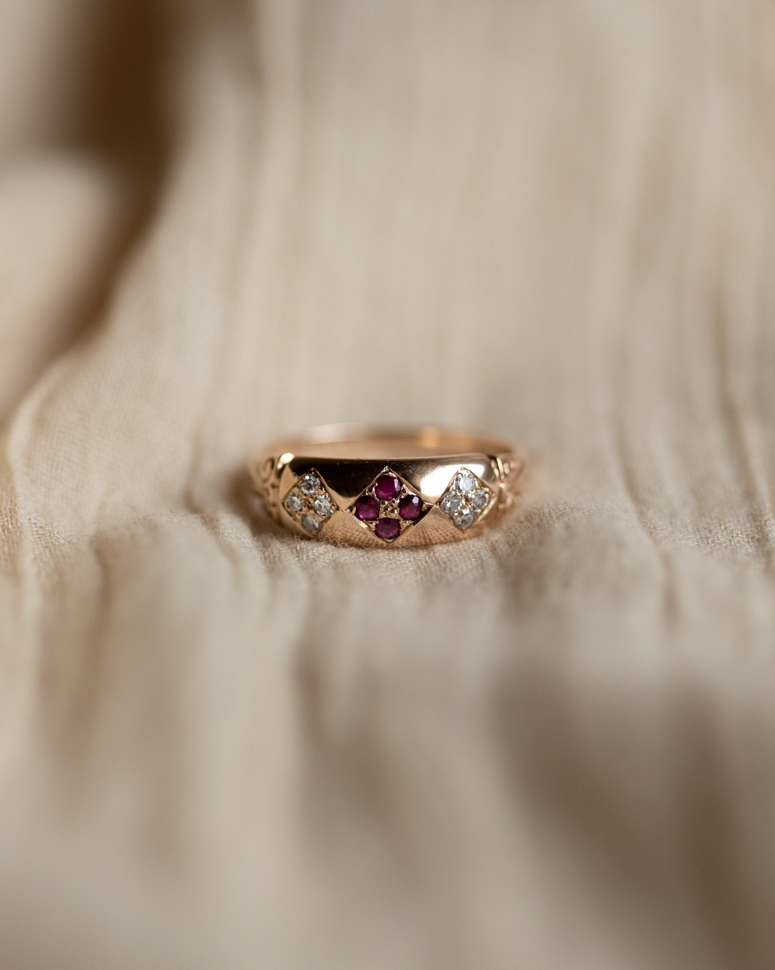 Effie 1990 Vintage 9ct Gold Ruby & Diamond Rubover Band Ring
