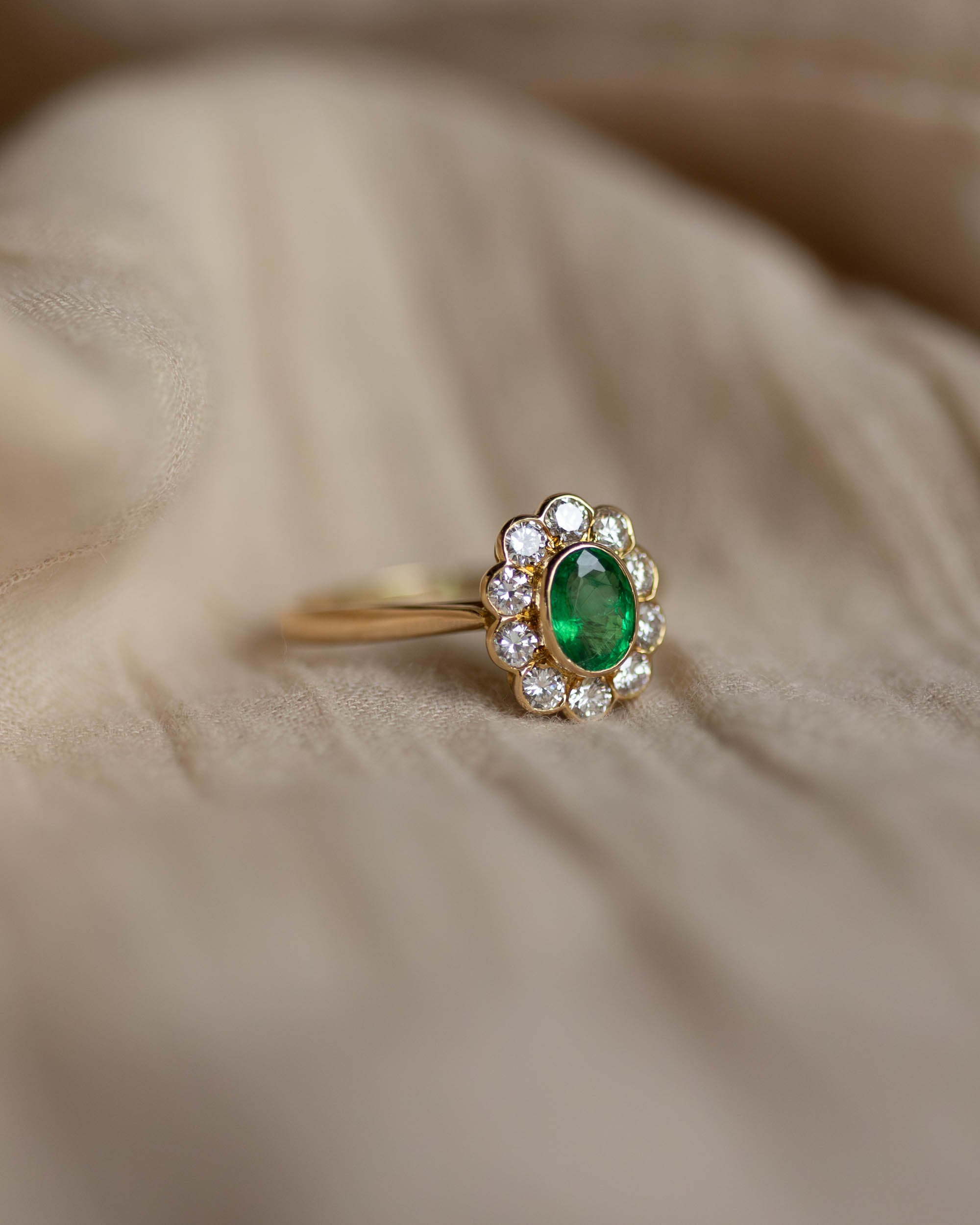 Marilou 1991 Vintage 18ct Gold Emerald & Diamond Cluster Ring