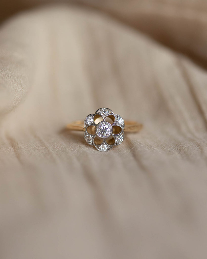 Honesty Antique Art Deco 18ct Gold Diamond Daisy Cluster Ring
