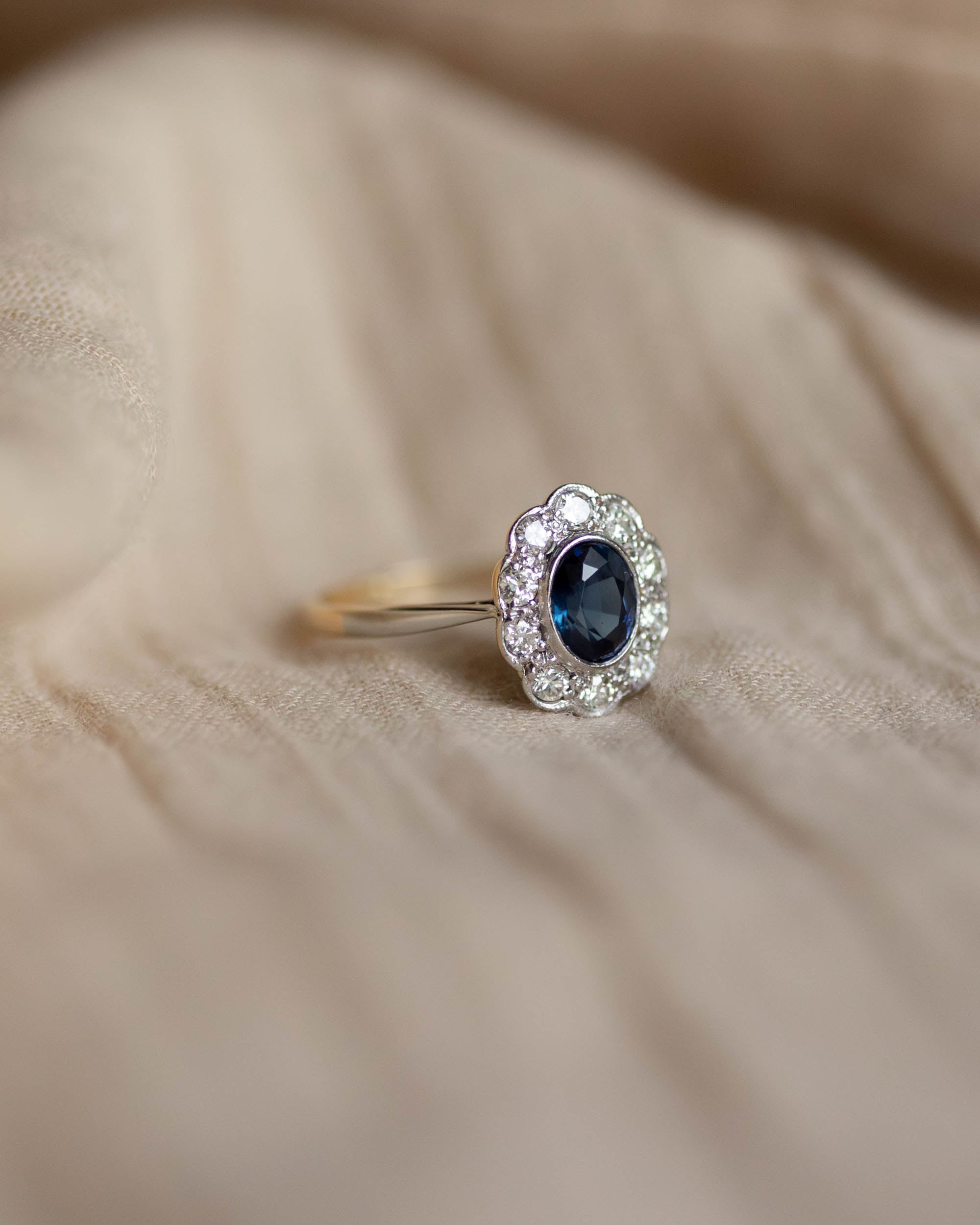 Temperance Antique Art Deco 18ct Gold Sapphire & Diamond Cluster Ring