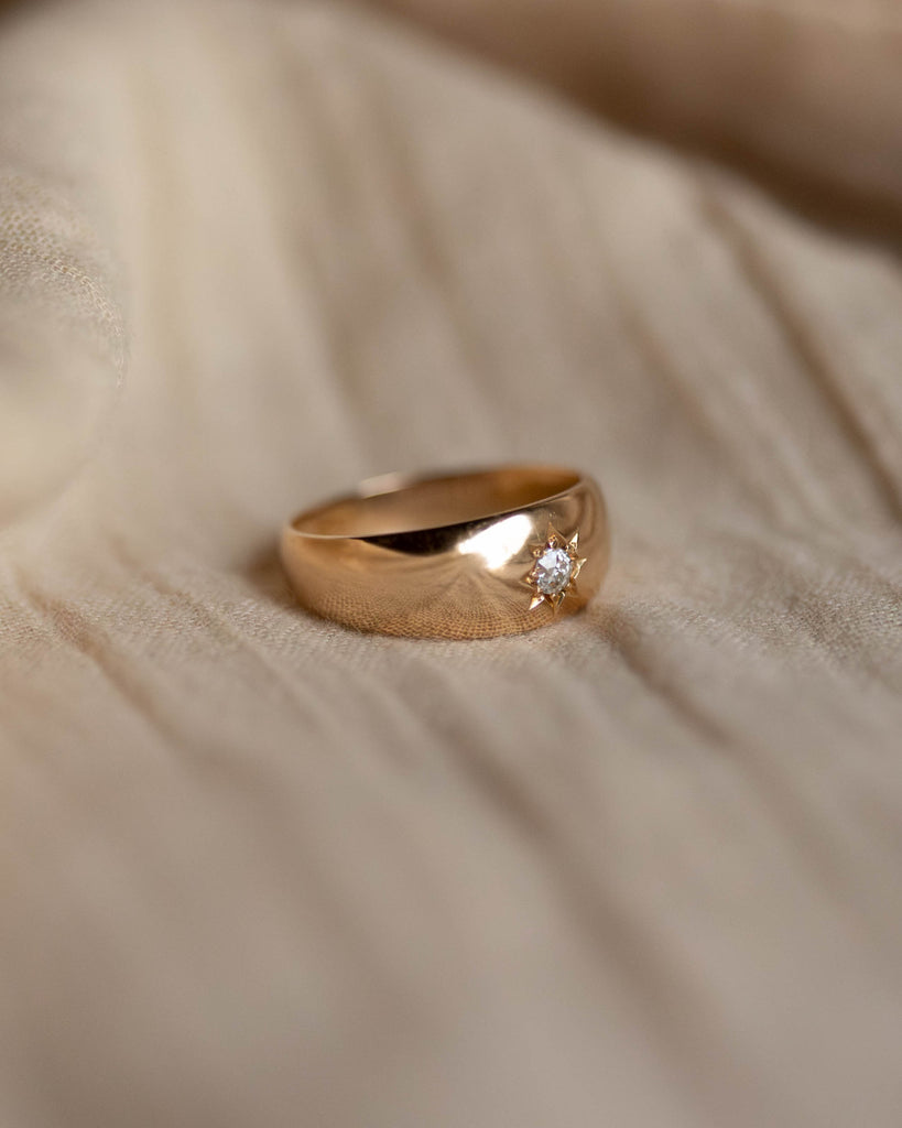 Bette 1888 Antique 18ct Gold Star Set Diamond Single Stone Ring