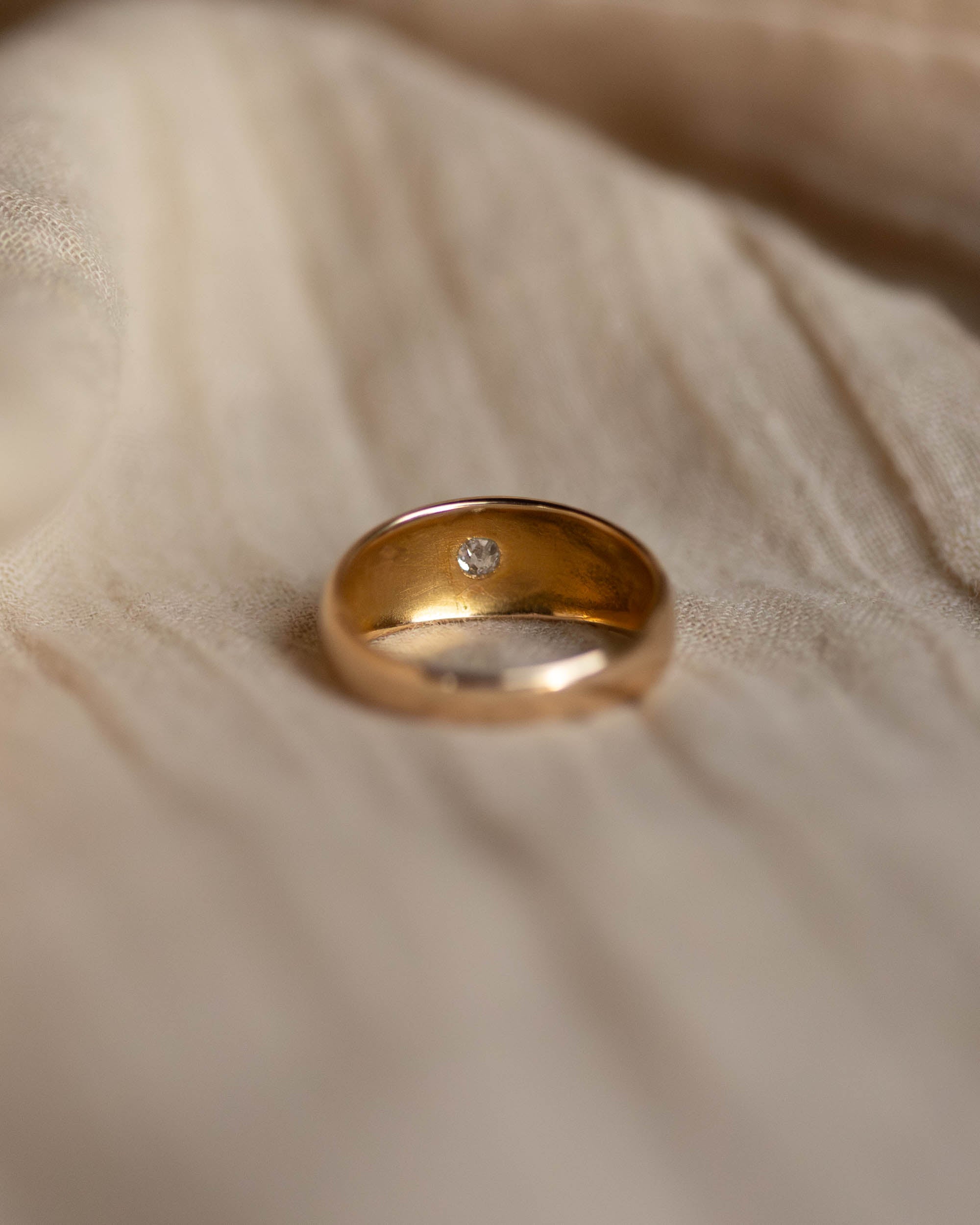 Bette 1888 Antique 18ct Gold Star Set Diamond Single Stone Ring