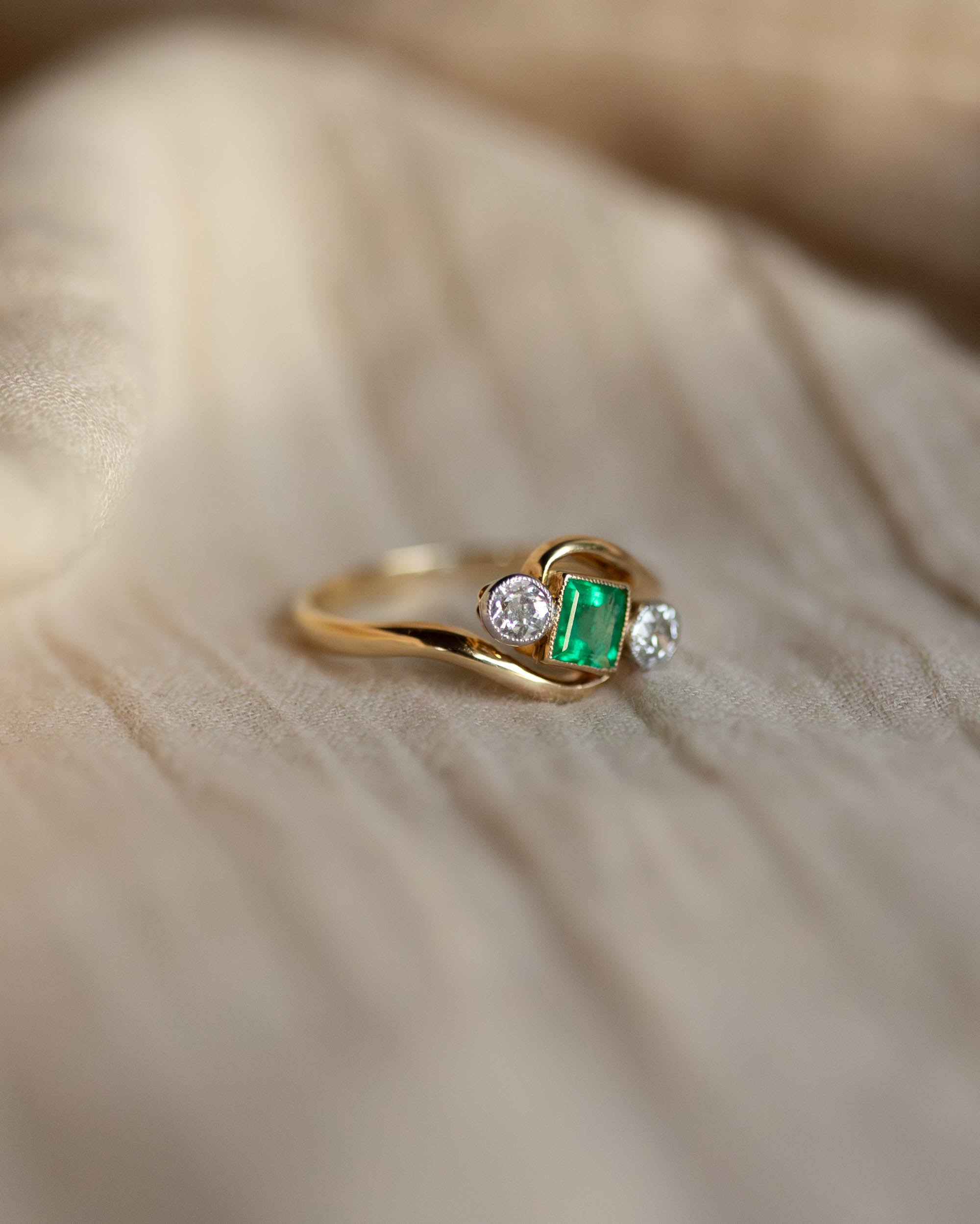 Florentine Antique Art Deco 18ct Gold Emerald & Diamond Trilogy Ring