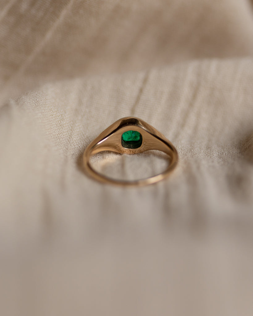 Colette Antique 18ct Gold Emerald & Diamond Cluster Ring