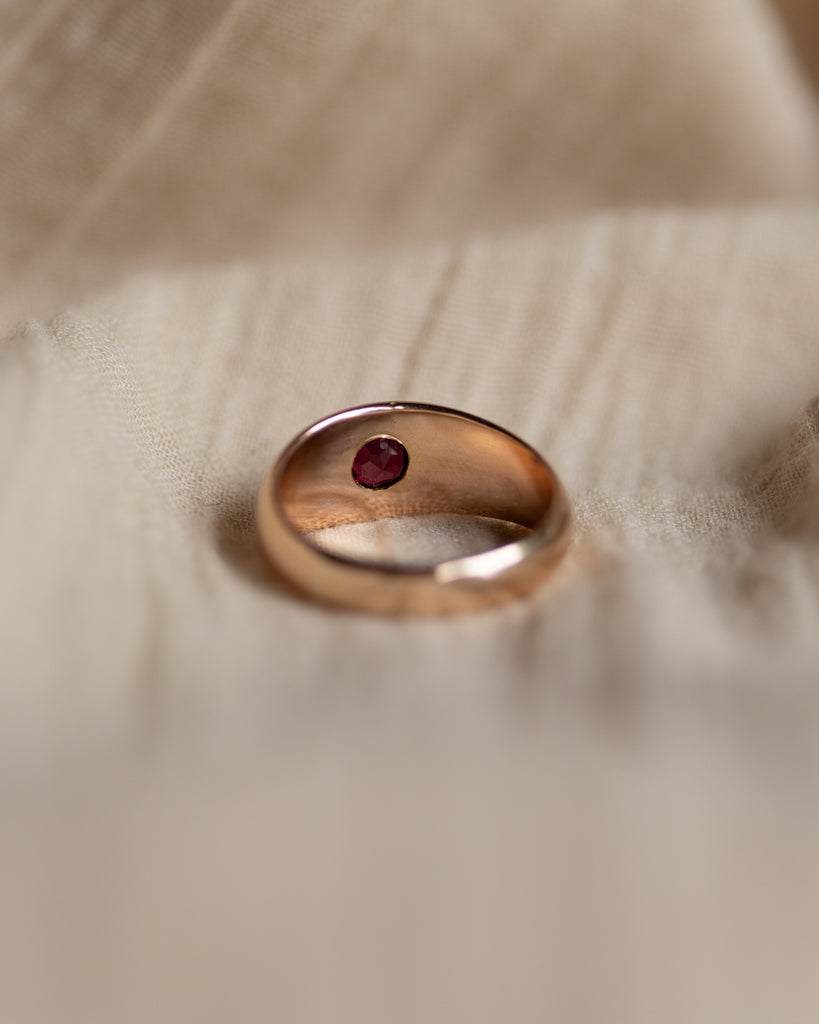 Theodore 1911 Antique 9ct Gold Star Set Garnet Ring