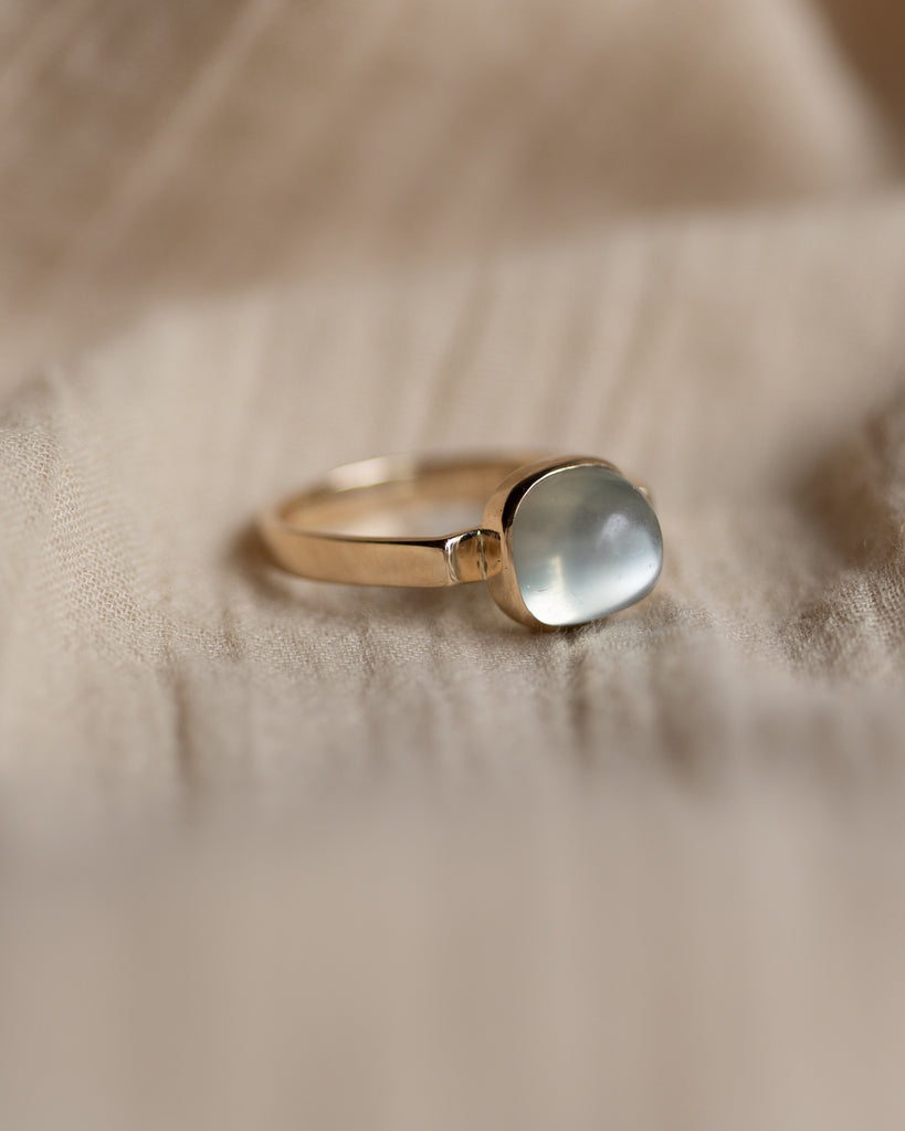 Nicolette 1984 Vintage 9ct Gold Moonstone Single Stone Ring