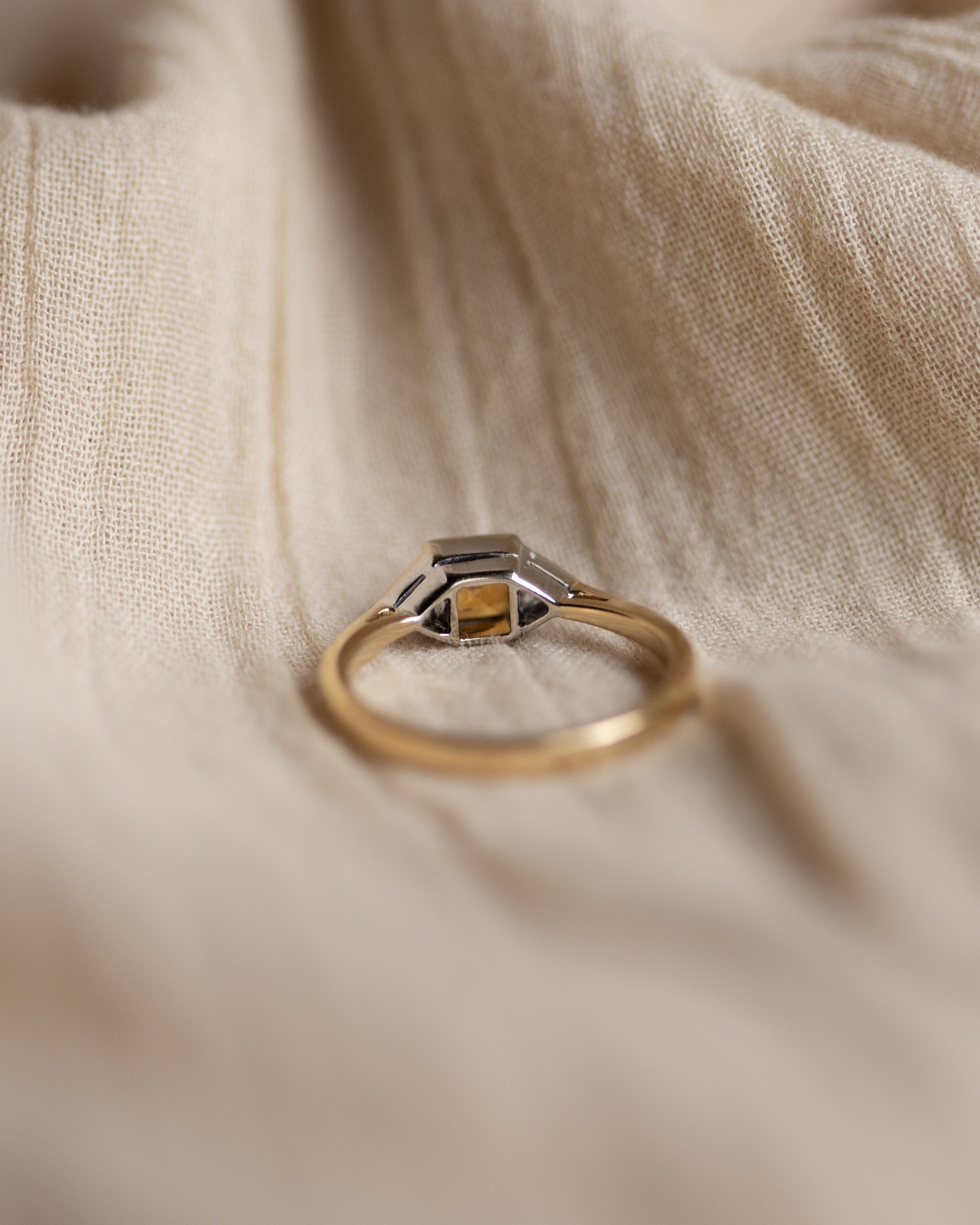 Ottilie Vintage 18ct Gold Orange Sapphire & Diamond Trilogy Ring