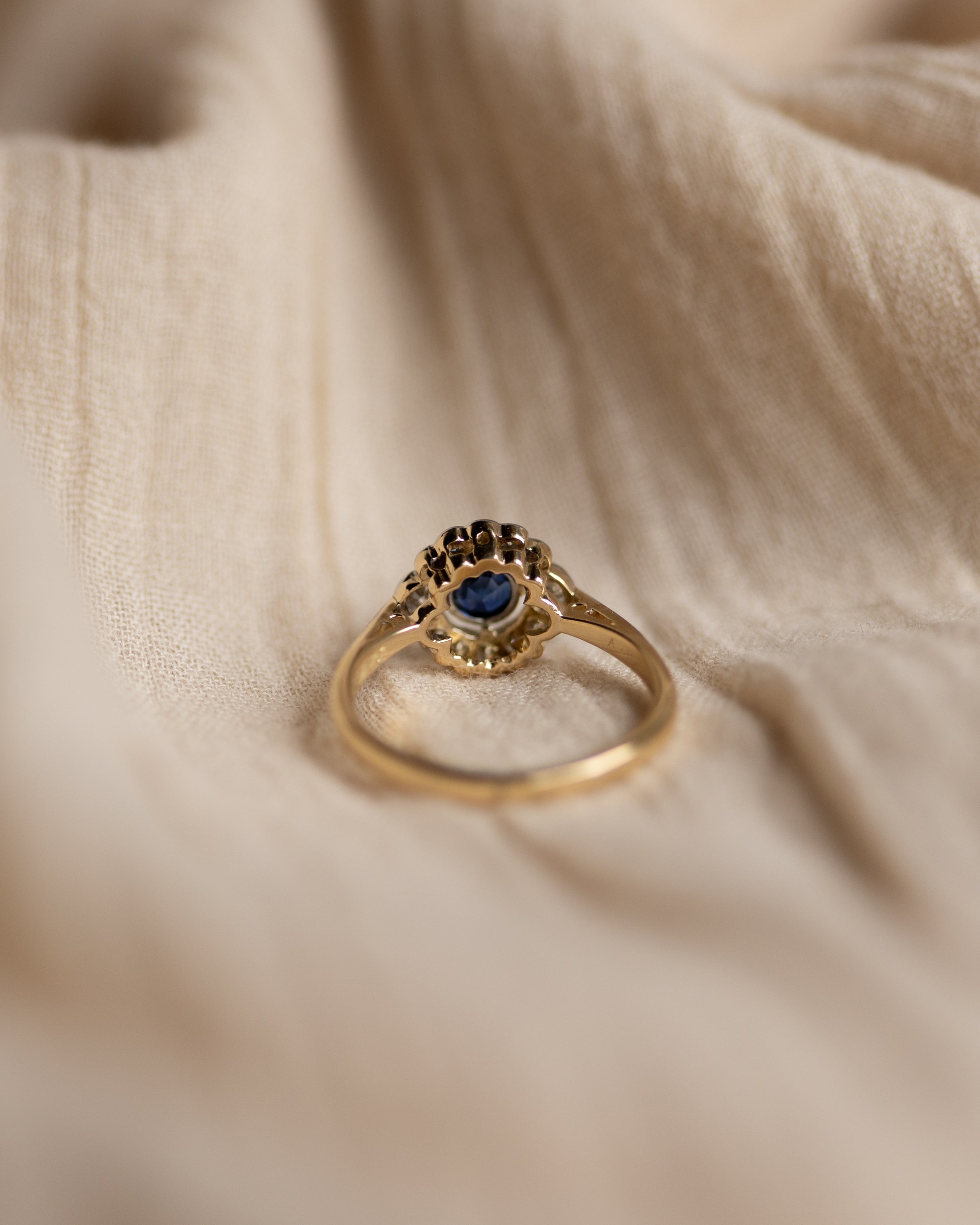 Minerva Antique Art Deco 18ct Gold Sapphire & Diamond Cluster Ring