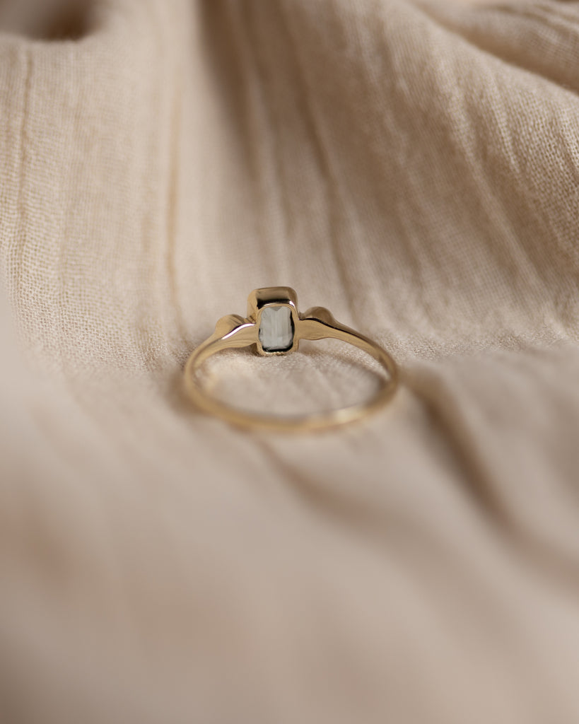 Gilda 1990 Vintage 9ct Gold Aquamarine & Diamond Trilogy Ring