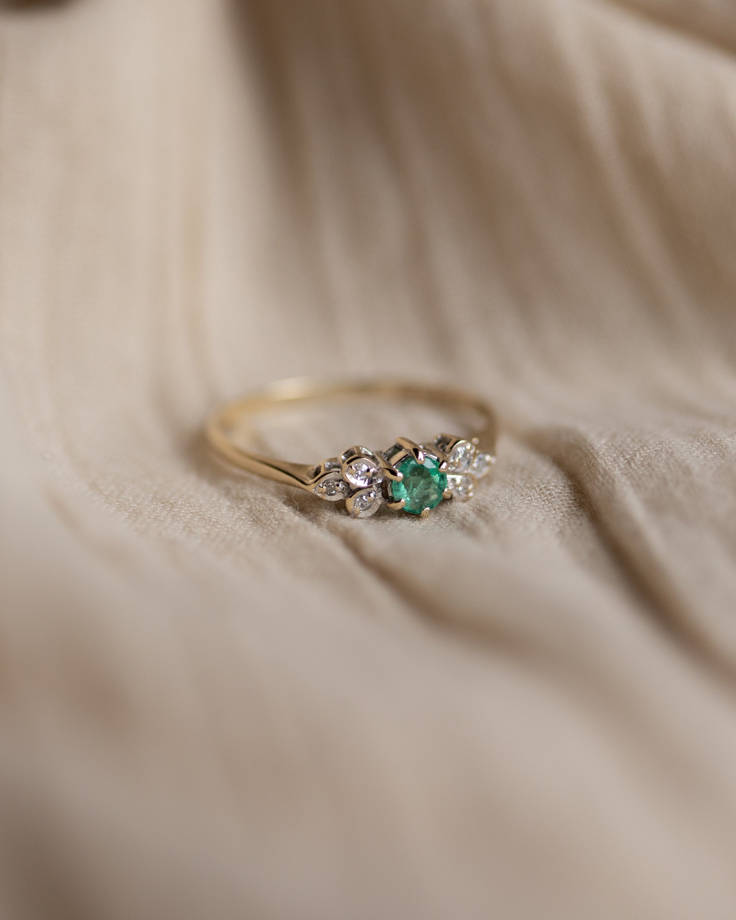 Lila 1986 Vintage 9ct Gold Emerald & Diamond Cluster Ring