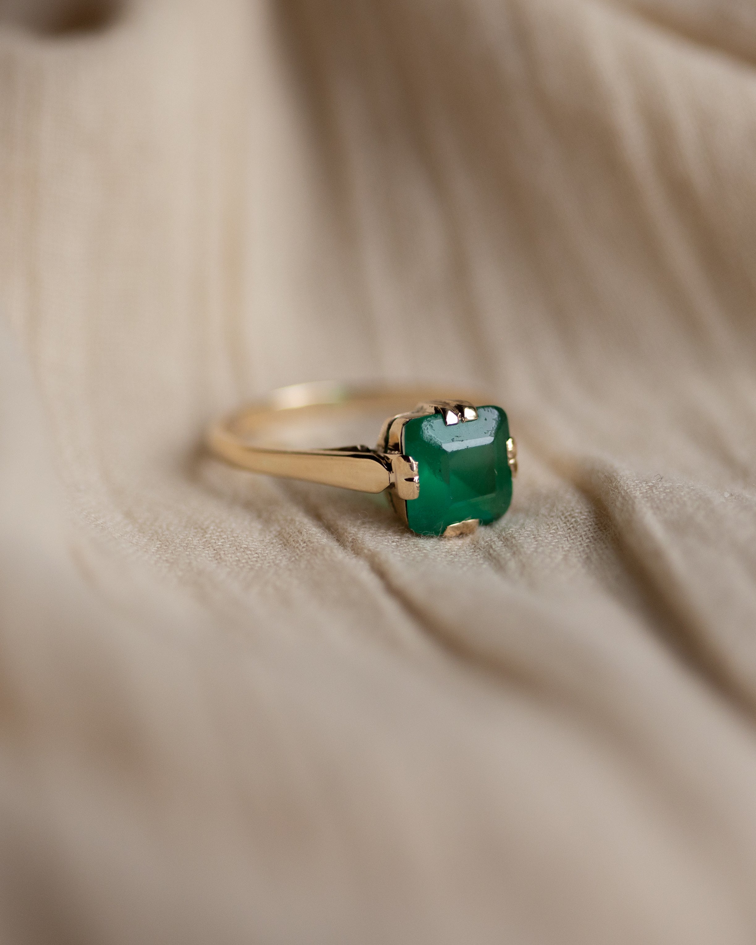 Rafaela Antique 9ct Gold Chrysoprase Single Stone Ring