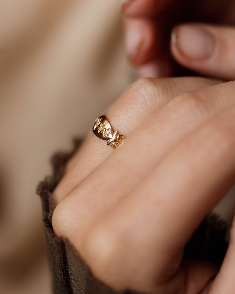 Liesel 1901 Antique 18ct Gold Star Set Diamond Five Stone Ring