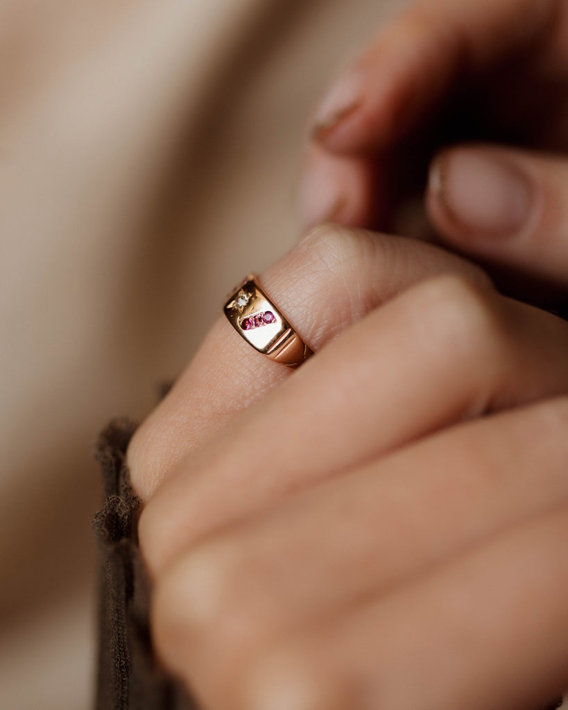 Hildegard Antique 9ct Gold Star Set Diamond & Ruby Band Ring