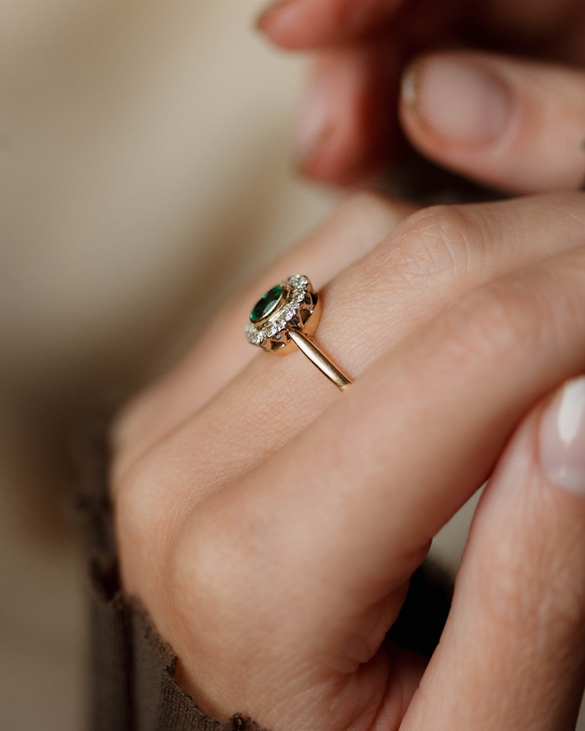 Natalia 1981 Vintage 18ct Gold Emerald & Diamond Cluster Ring
