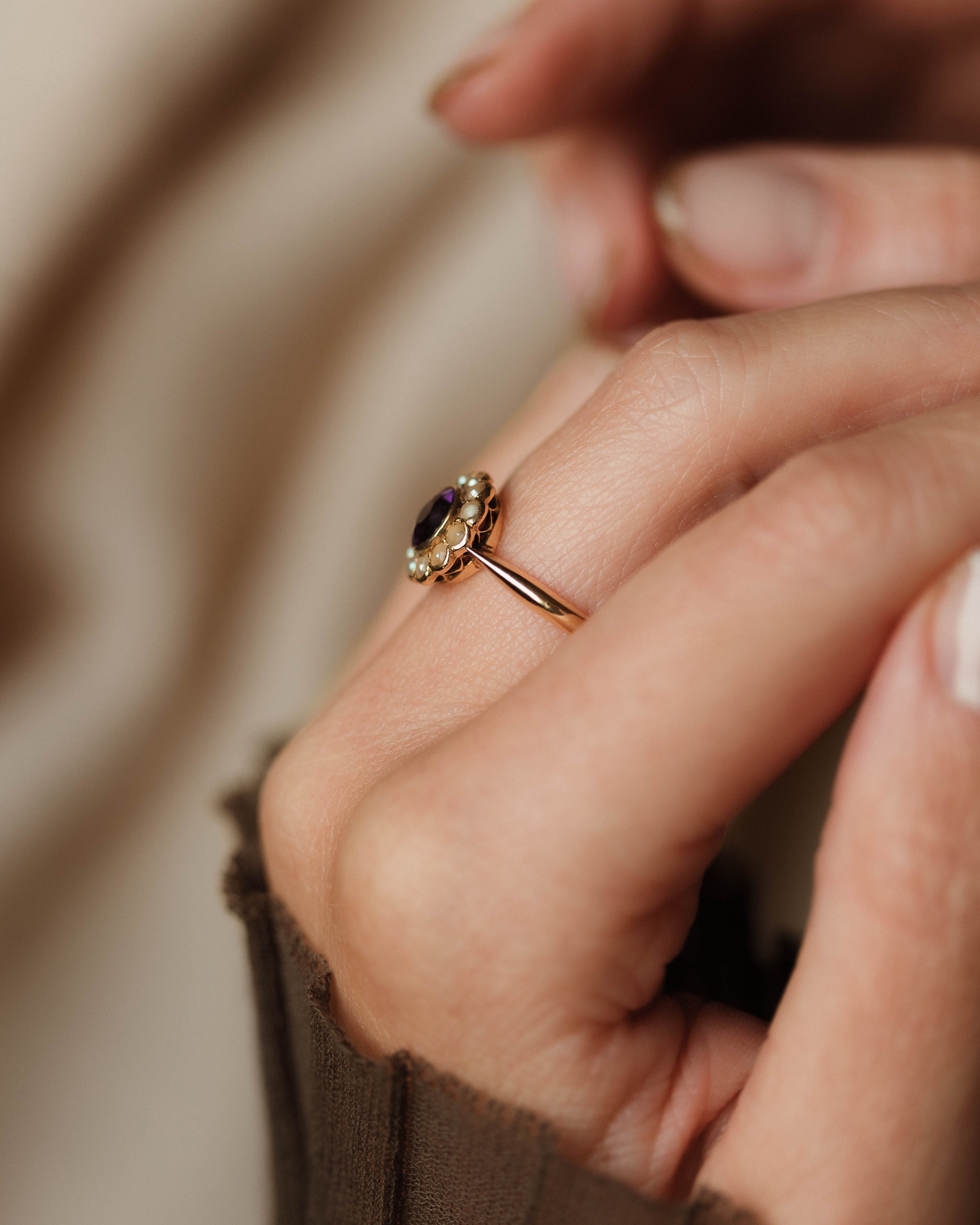 Eugenia 1938 Vintage 9ct Gold Amethyst & Pearl Daisy Cluster Ring