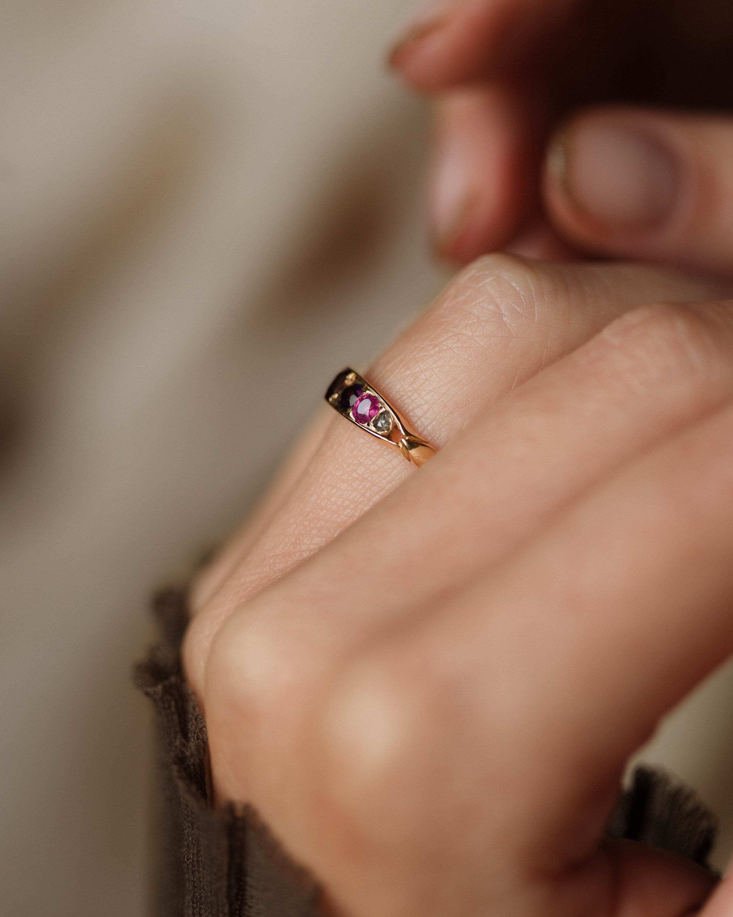 Emilia Antique 15ct Gold Regard Acrostic Six Stone Ring