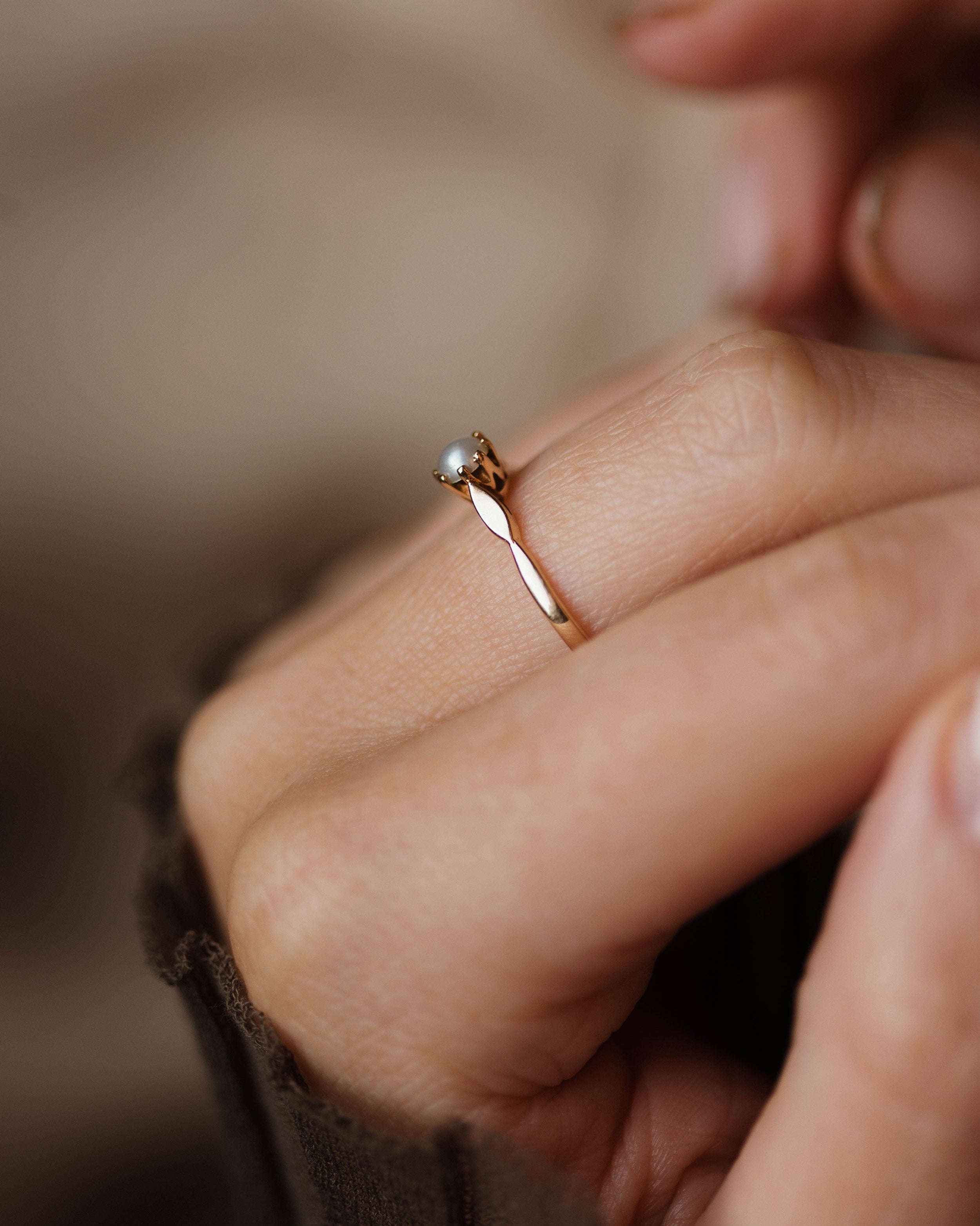 Lavinia 1986 Vintage 9ct Gold Pearl Single Stone Ring