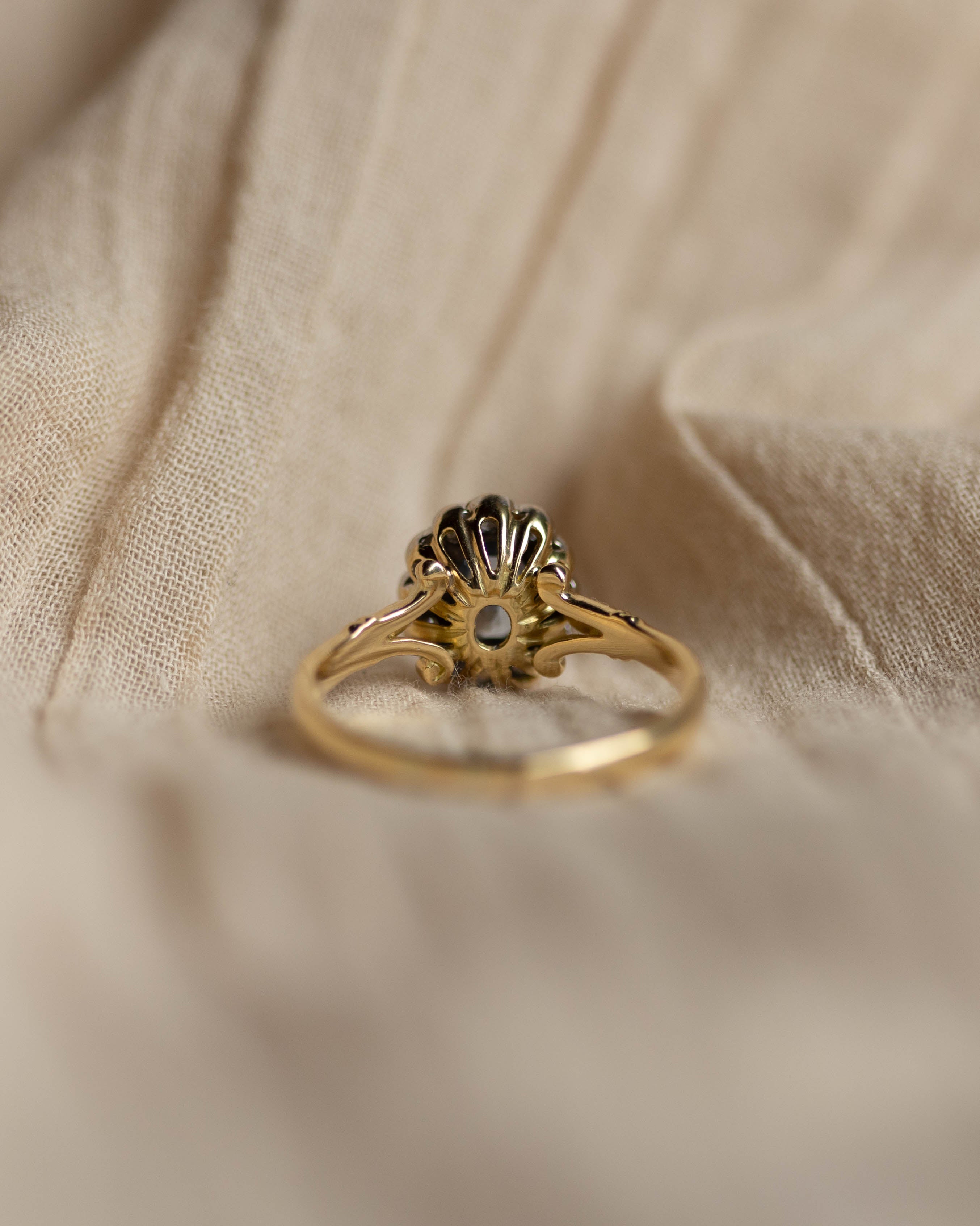 Edie Vintage 18ct Gold Sapphire & Diamond Cluster Ring