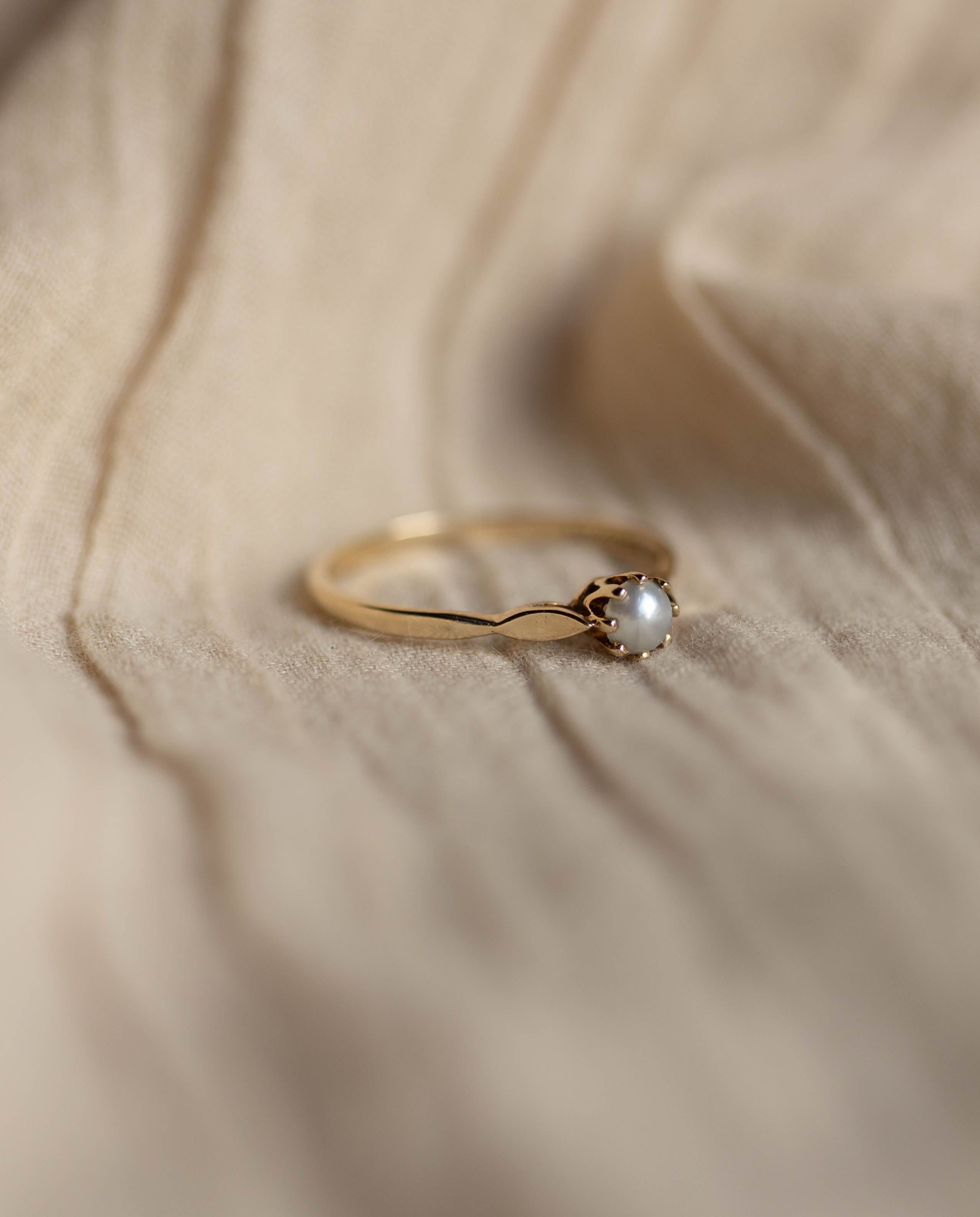 Lavinia 1986 Vintage 9ct Gold Pearl Single Stone Ring