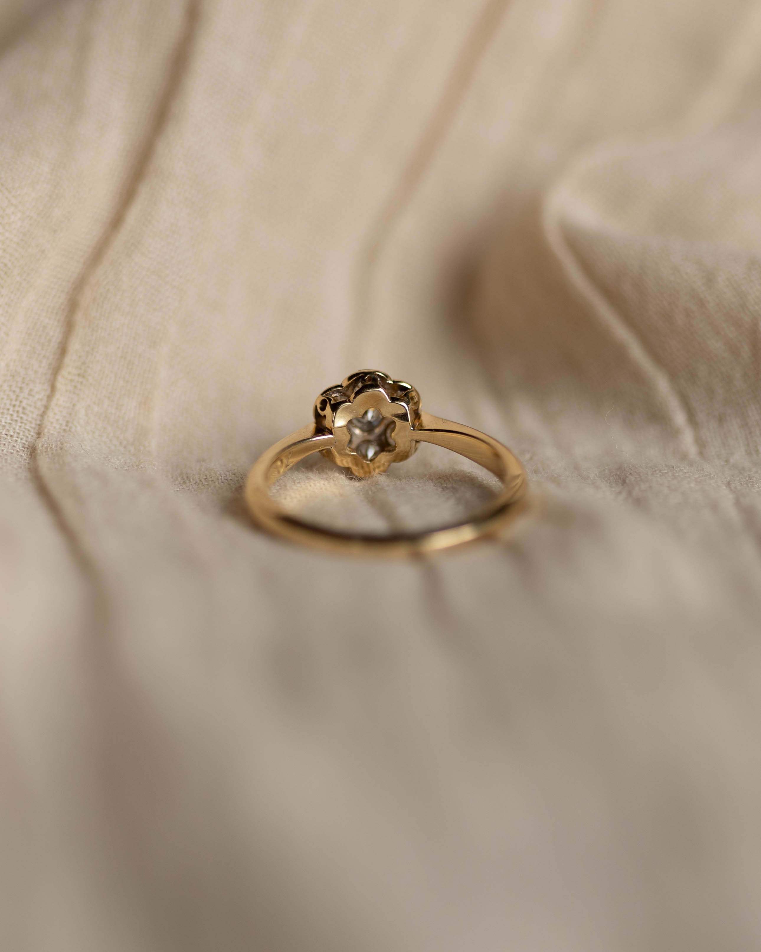 Odette 1958 Vintage 18ct Gold Diamond Daisy Cluster Ring