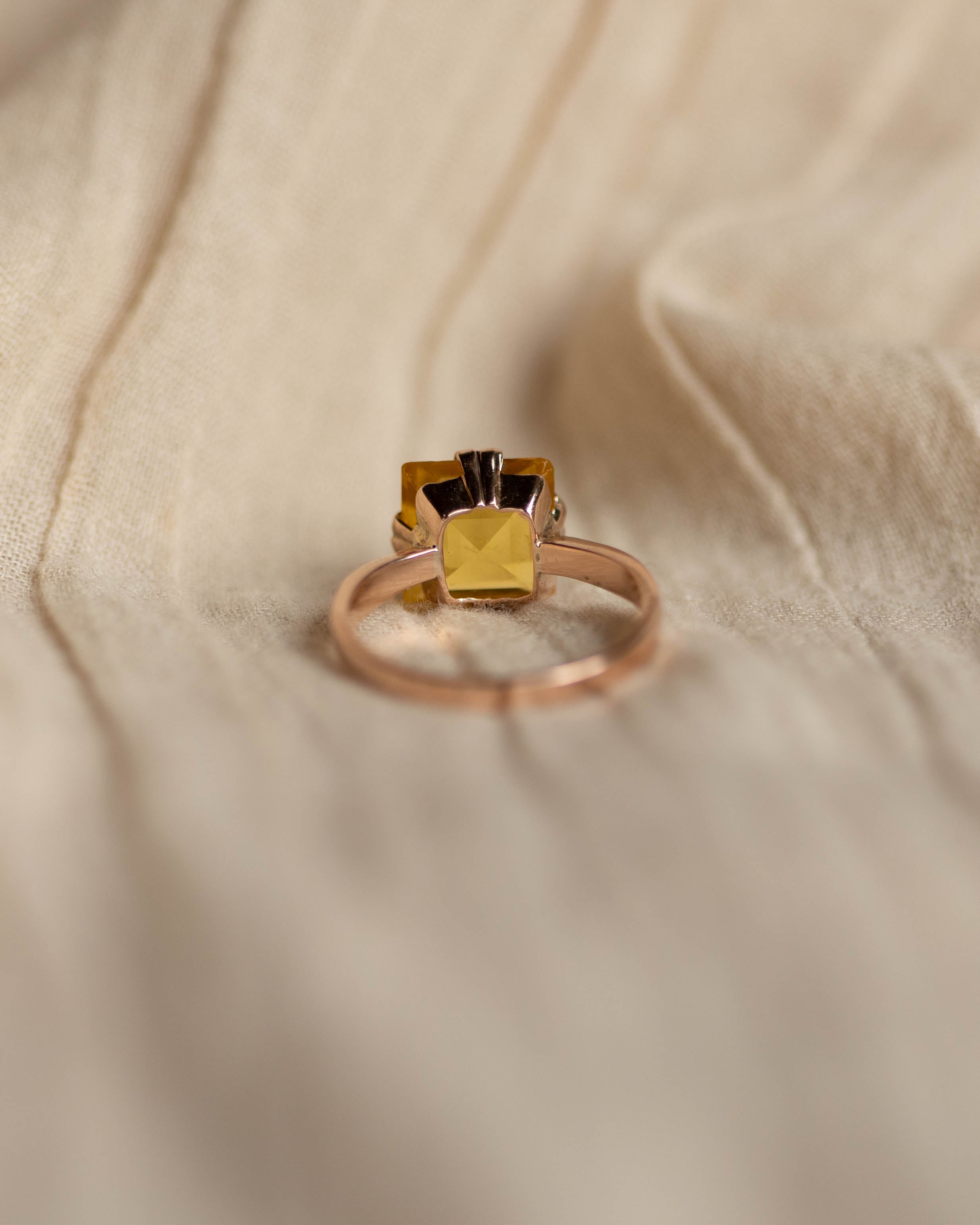 Nina Vintage 9ct Gold Yellow Paste Single Stone Ring