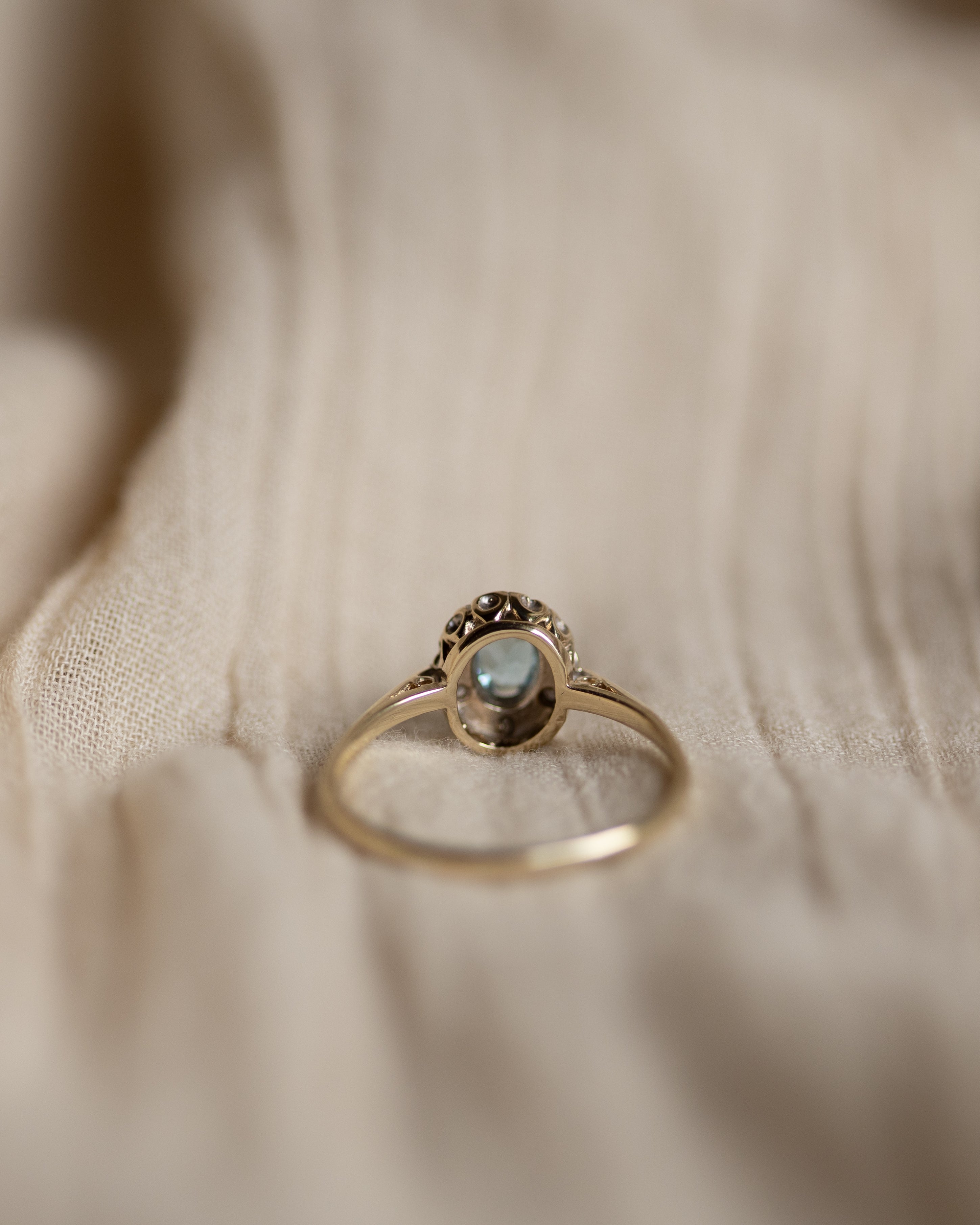 Isabeau 1989 Vintage 9ct Gold Blue Topaz & Diamond Cluster Ring