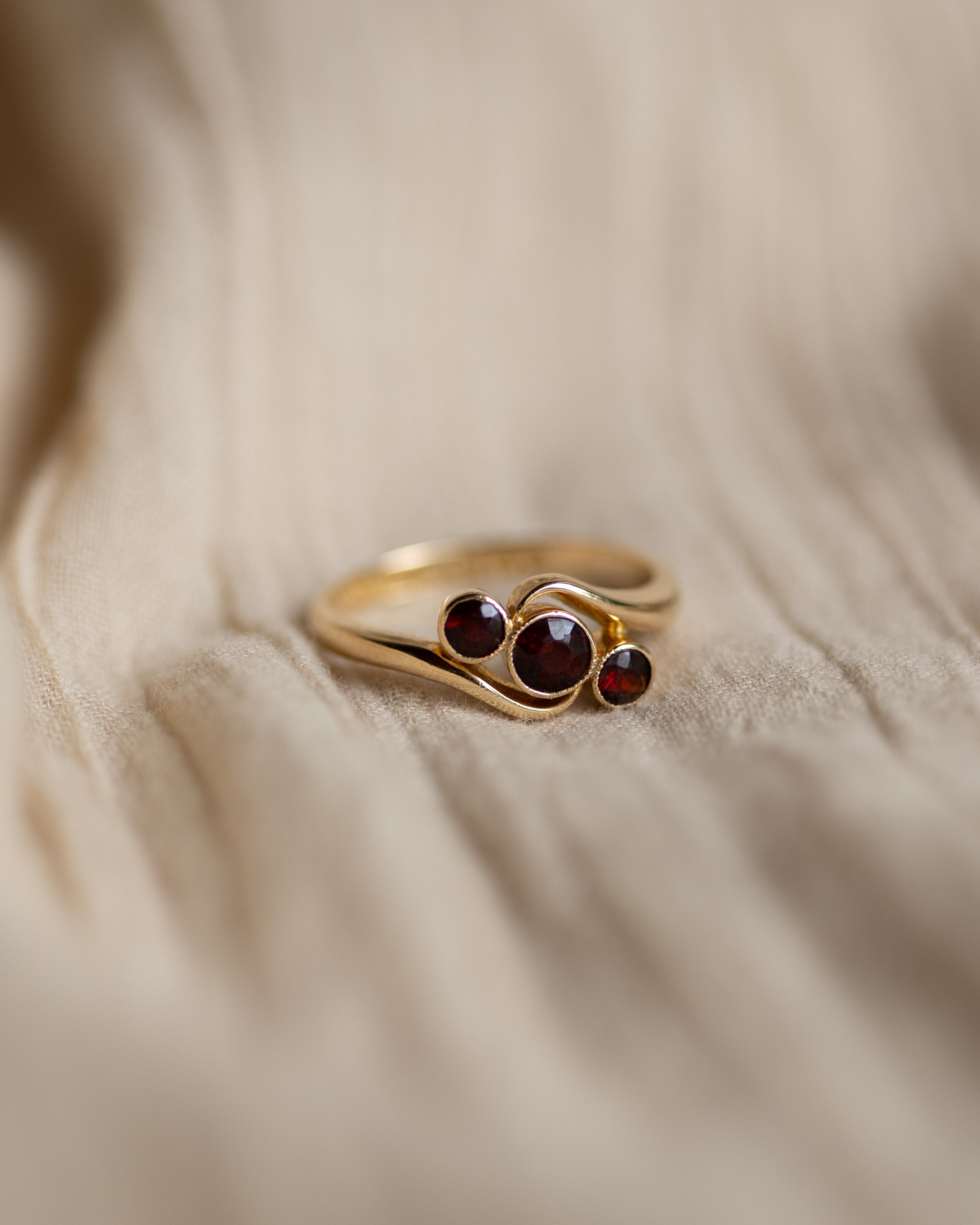 Bathsheba 1915 Antique 18ct Gold Garnet Trilogy Ring