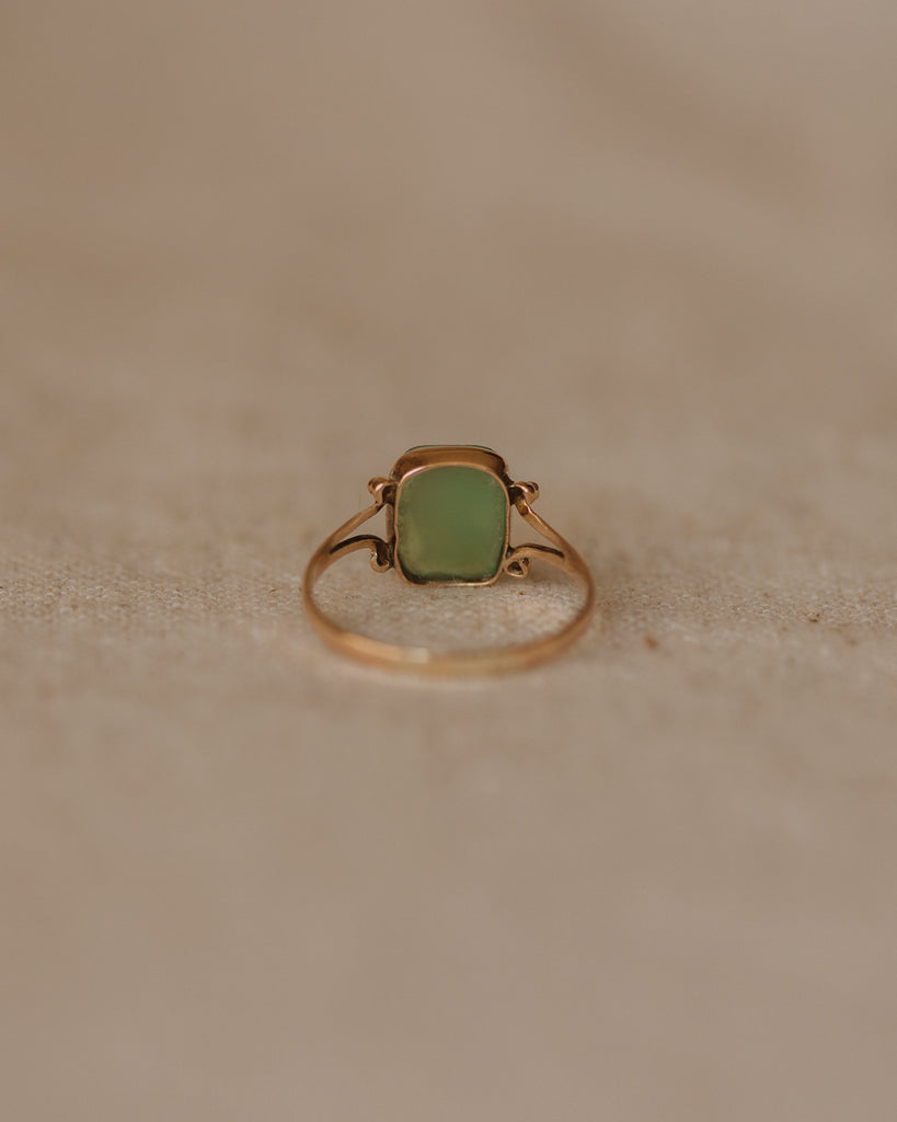 Leah Vintage 9ct Gold Chalcedony Cameo Ring