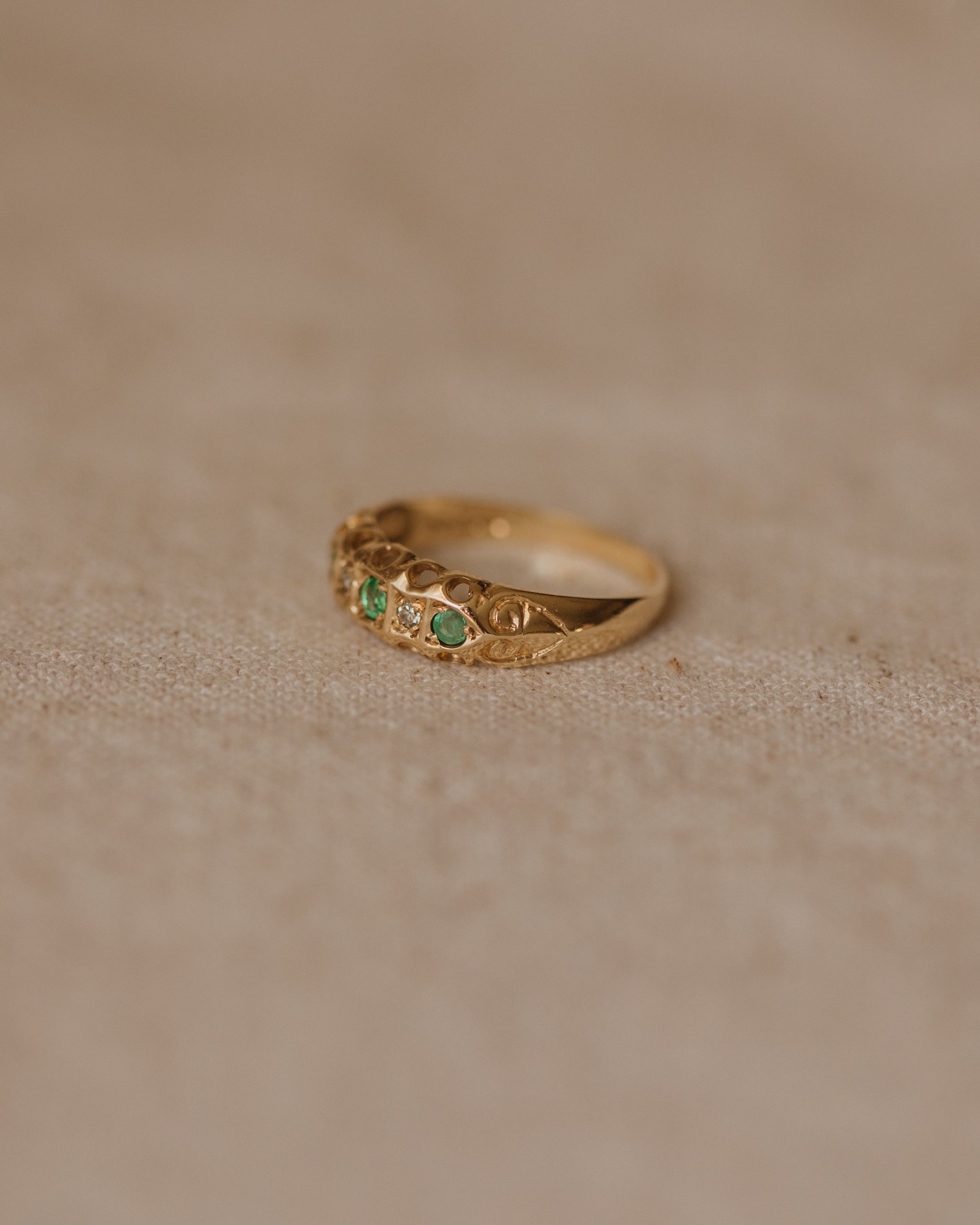 Roma 1976 9ct Gold Emerald & Diamond Ring