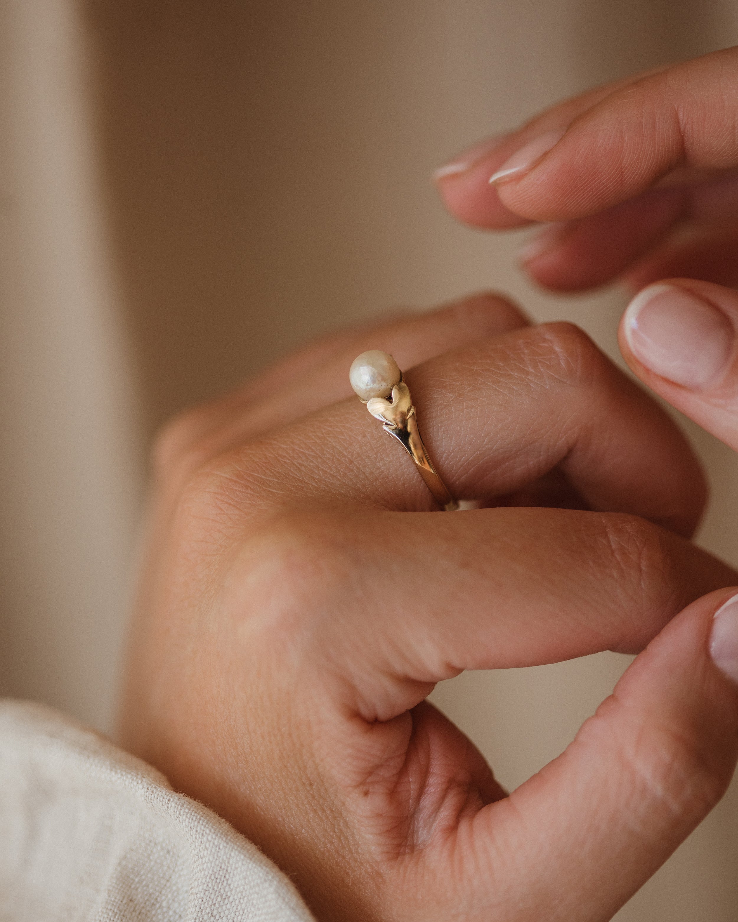 Dorothy Vintage 9ct Gold Natural Pearl Ring