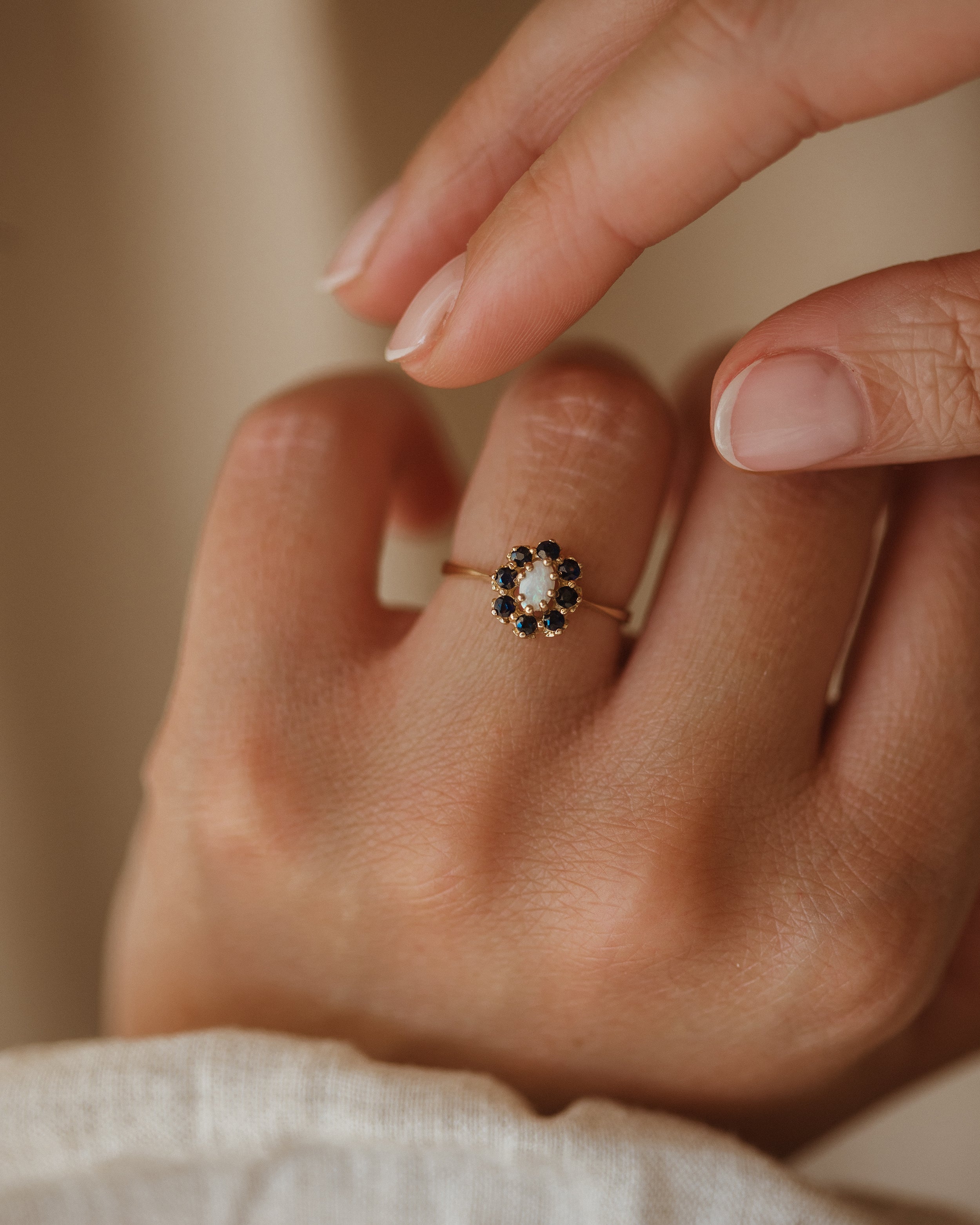 Polly 1985 9ct Gold Sapphire & Opal Cluster Ring