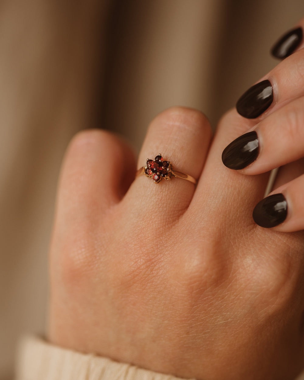 Hetty 1979 9ct Gold Garnet Cluster Ring