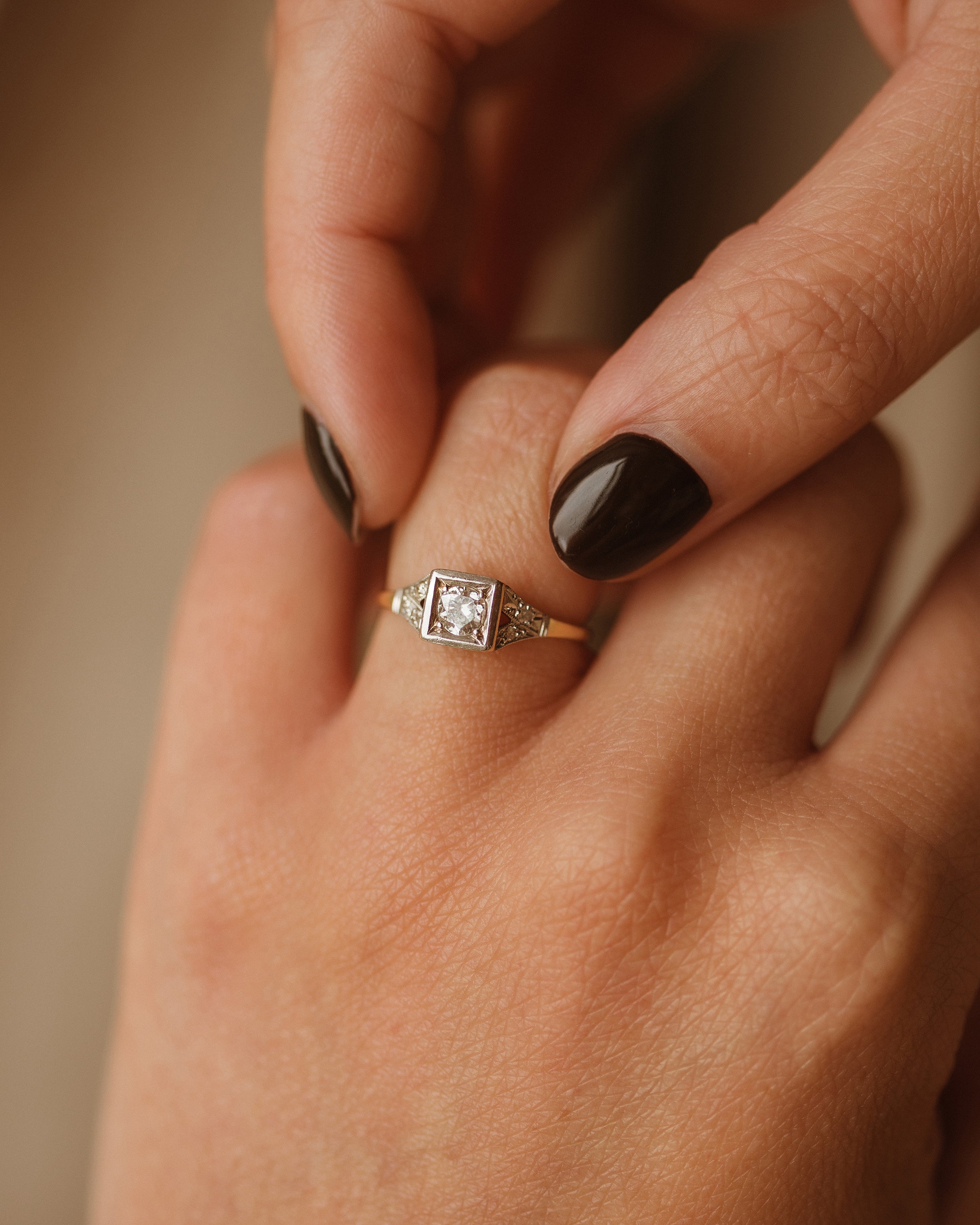 Priscilla Antique 18ct Gold Art Deco Diamond Ring