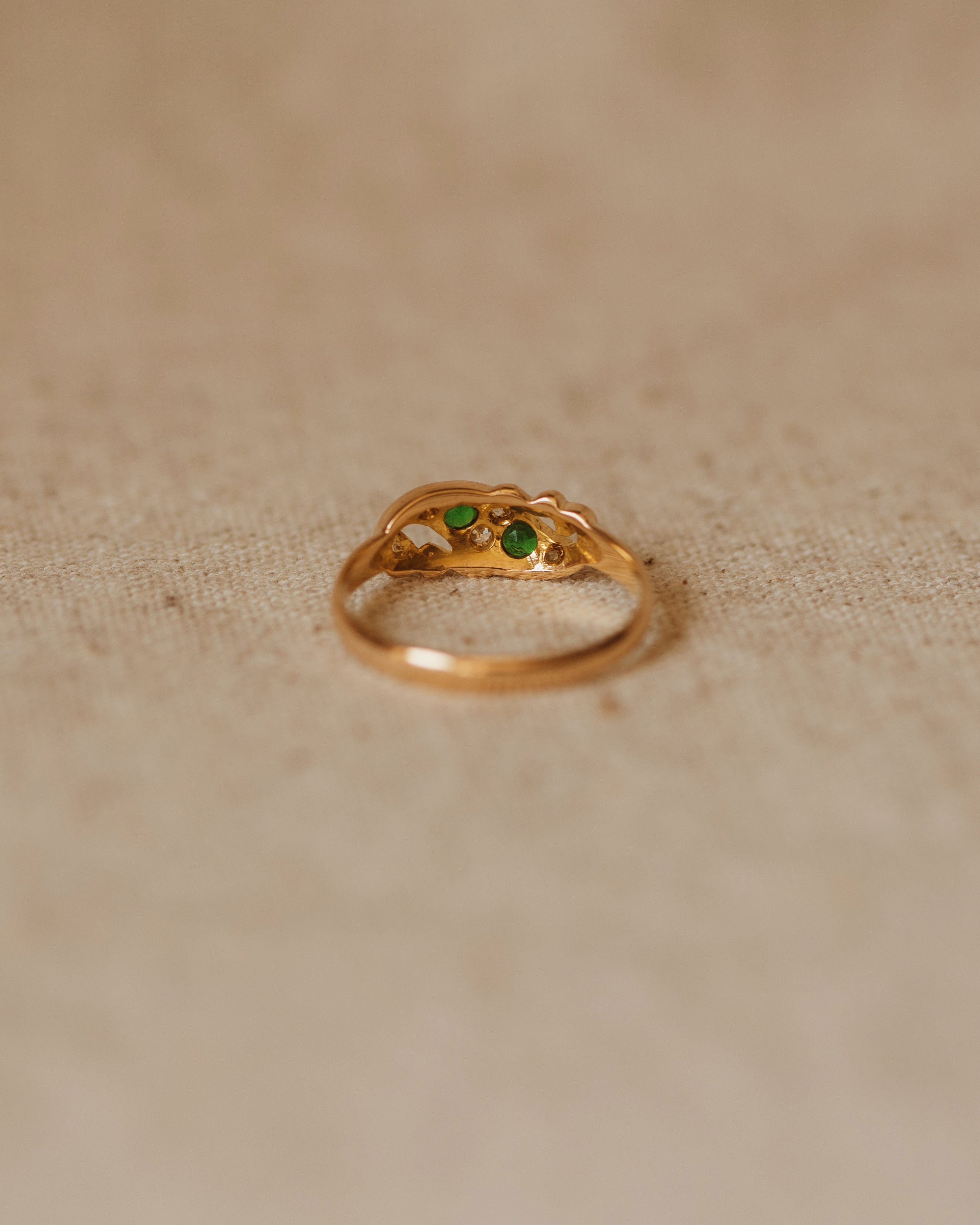 Clover 1916 18ct Gold Green Garnet & Diamond Ring