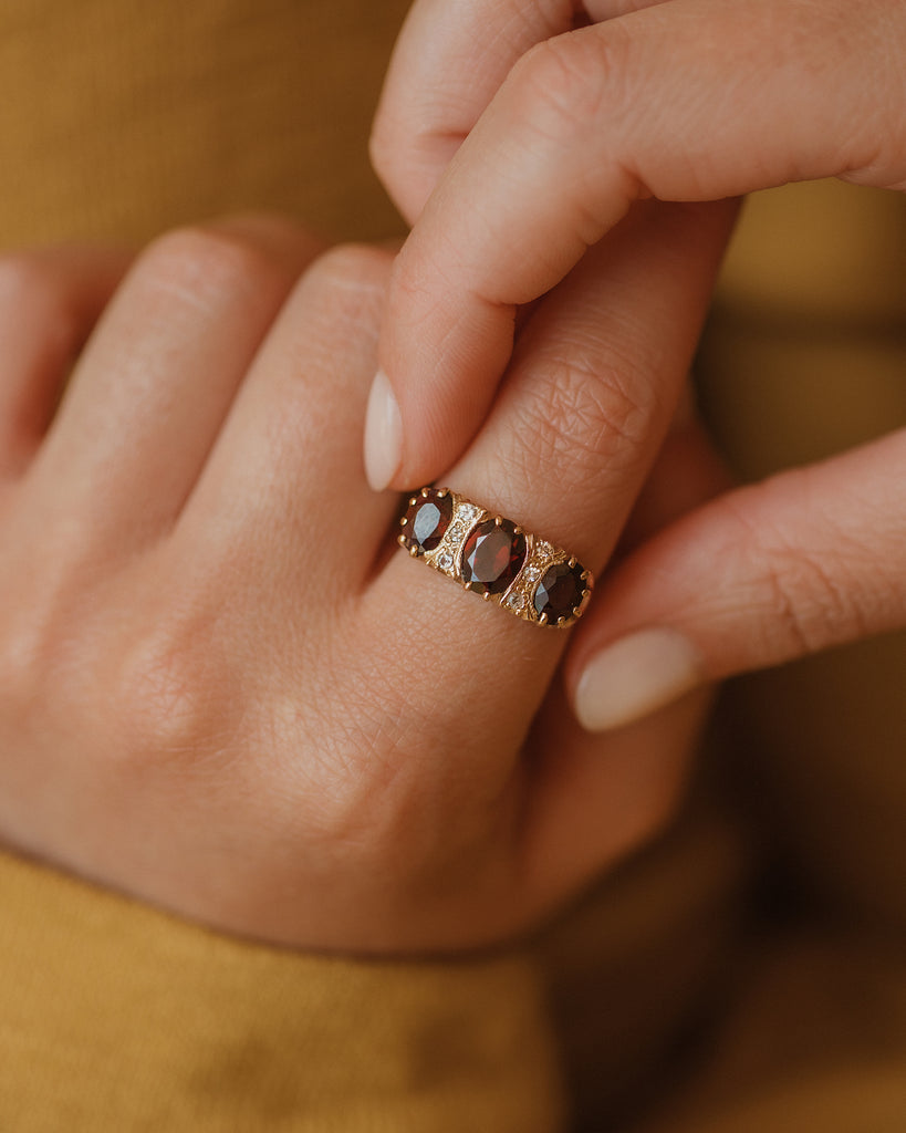 Alfreda 1980 9ct Gold Garnet Trilogy Ring