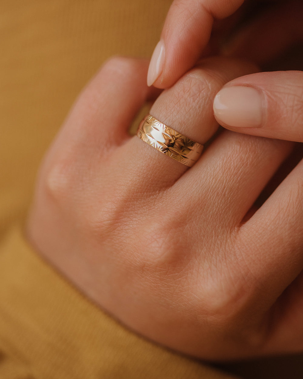 Celia 1974 9ct Gold Patterned Band Ring