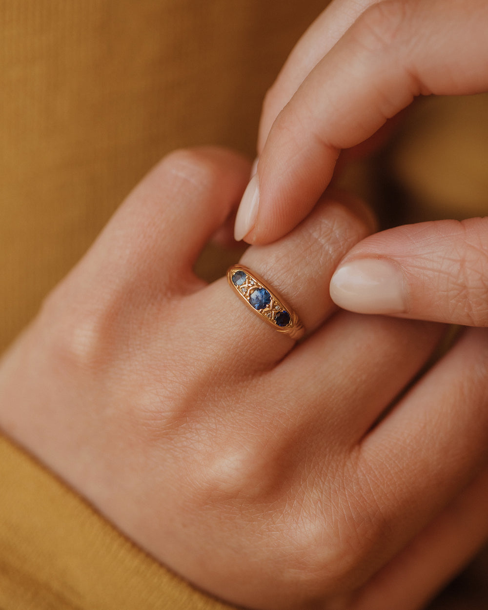 Nora 1901 18ct Gold Sapphire & Diamond Ring