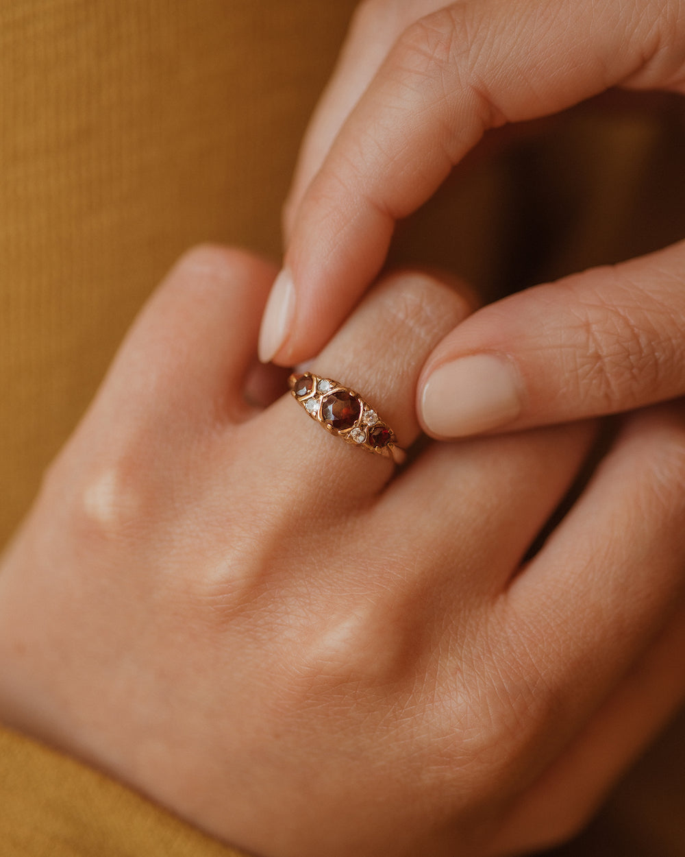Clementine 1975 9ct Gold Garnet Ring