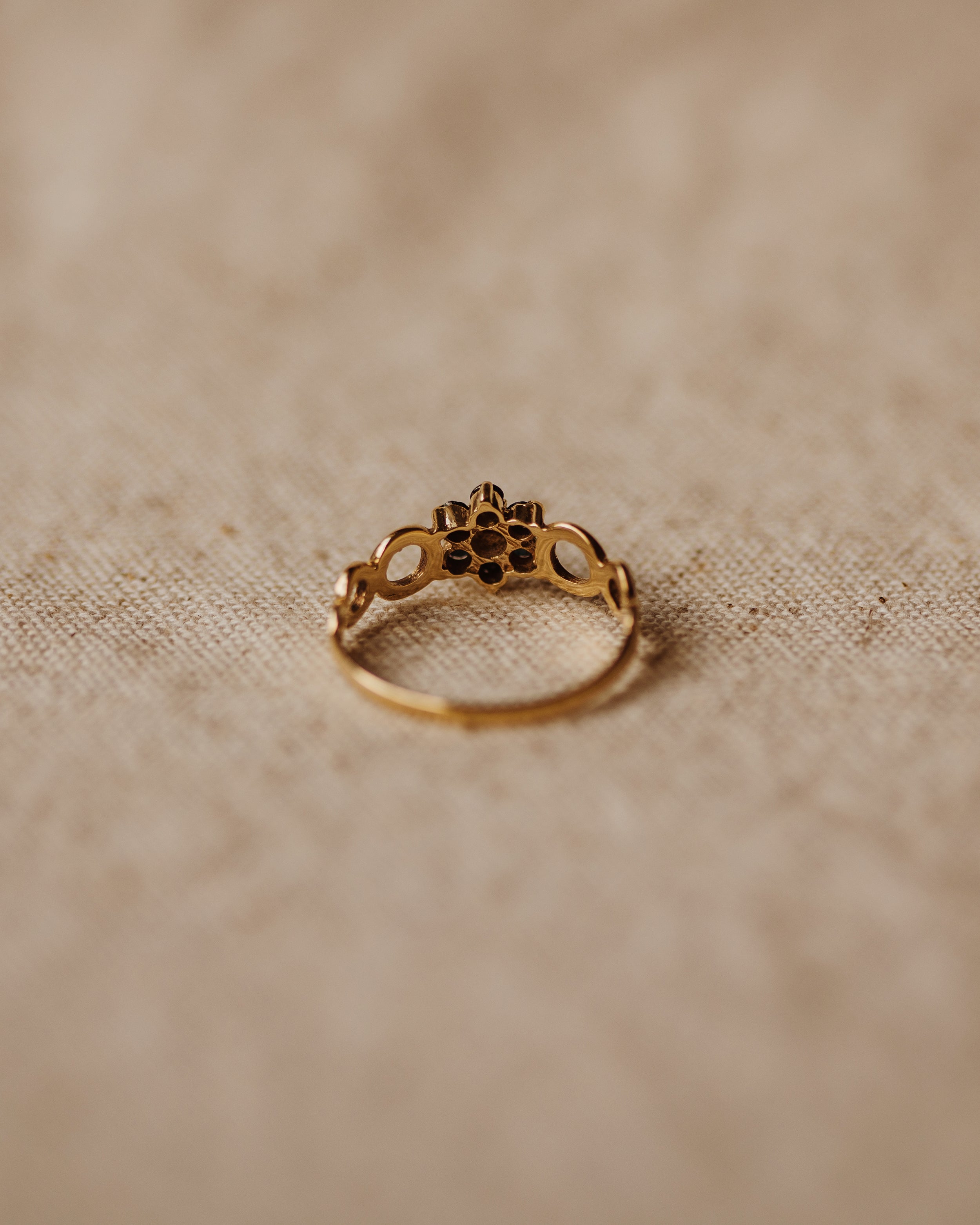 Janis 1978 9ct Gold Sapphire & Diamond Ring
