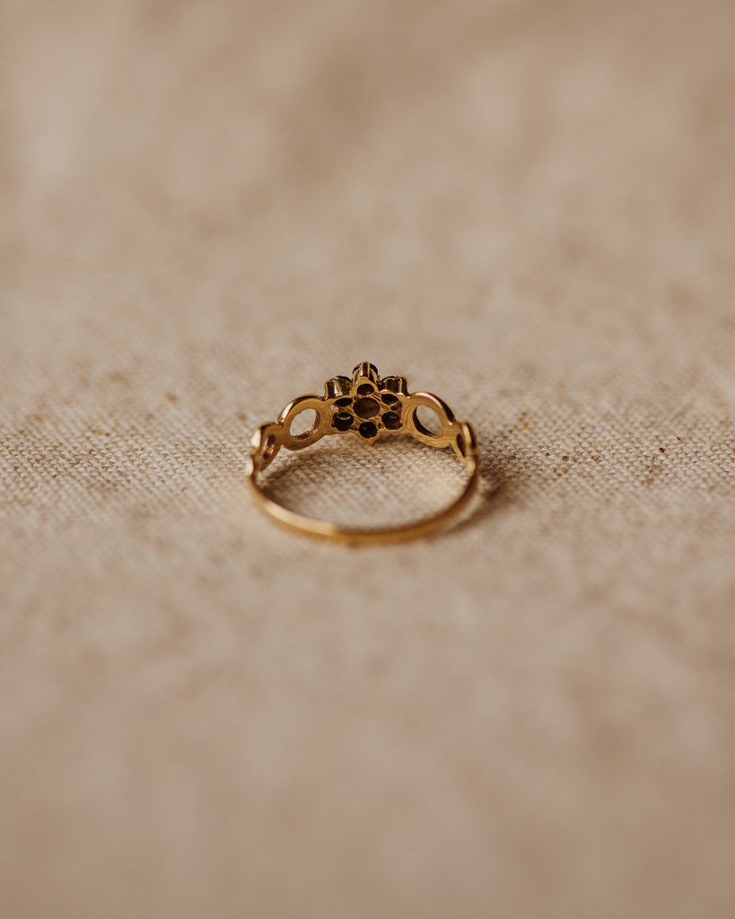 Janis 1978 9ct Gold Sapphire & Diamond Ring