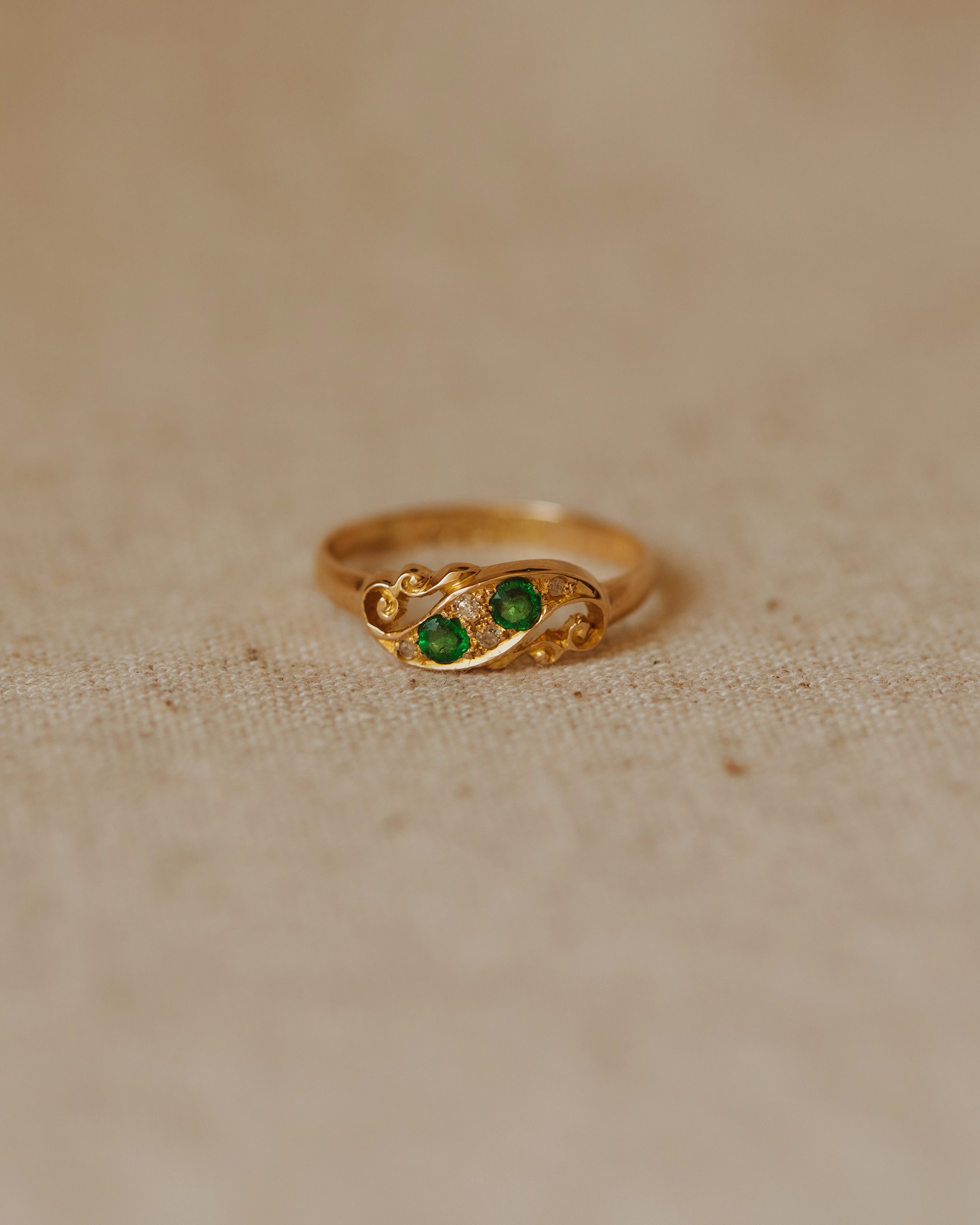 Image of Clover 1916 18ct Gold Green Garnet & Diamond Ring